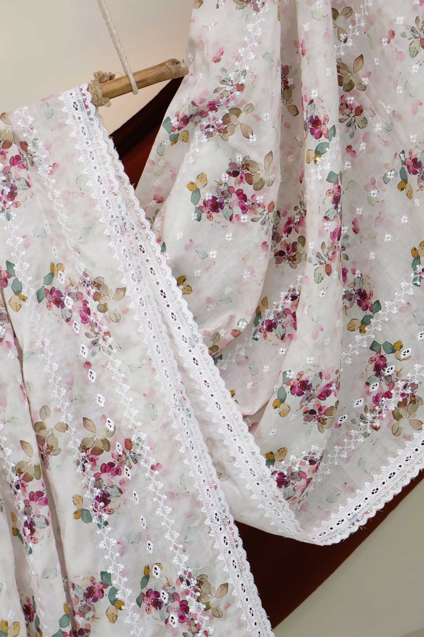 Embroidered Lawn Shawl 3636H