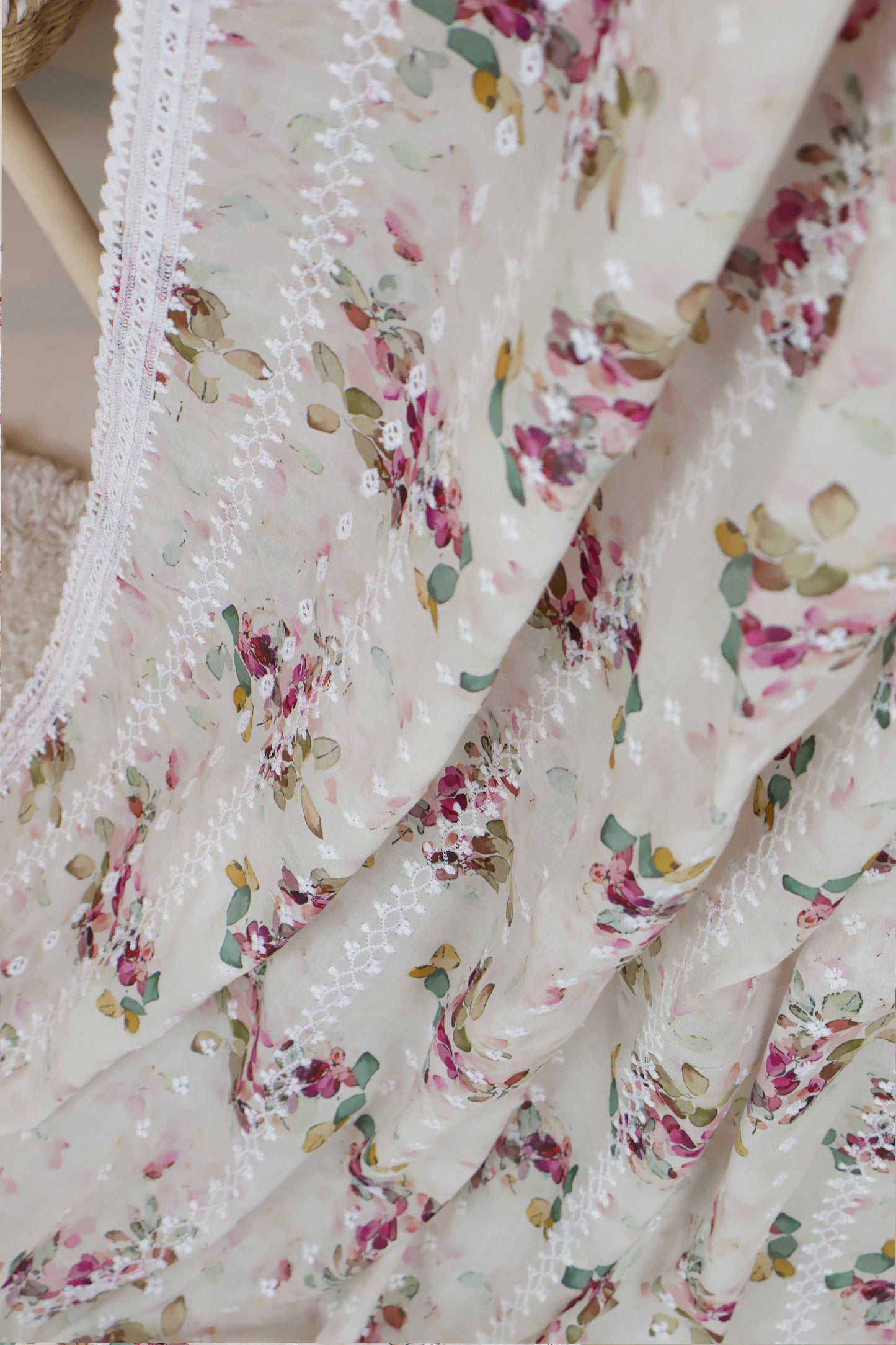 Embroidered Lawn Shawl 3636H