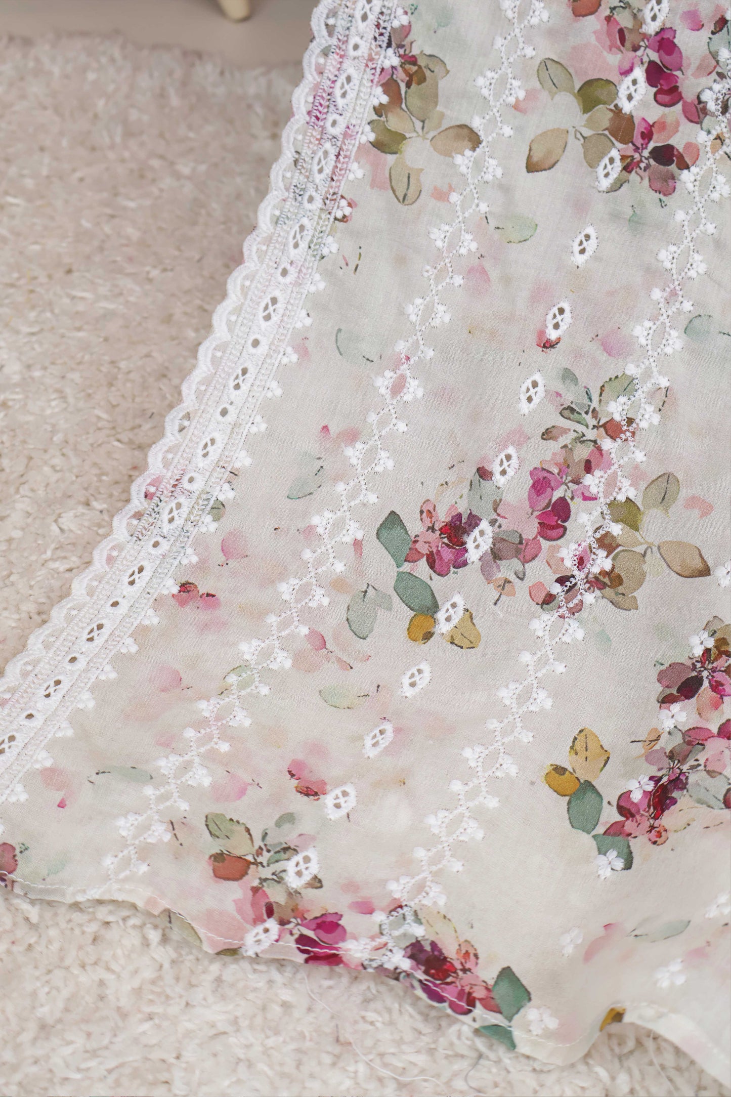 Embroidered Lawn Shawl 3636H