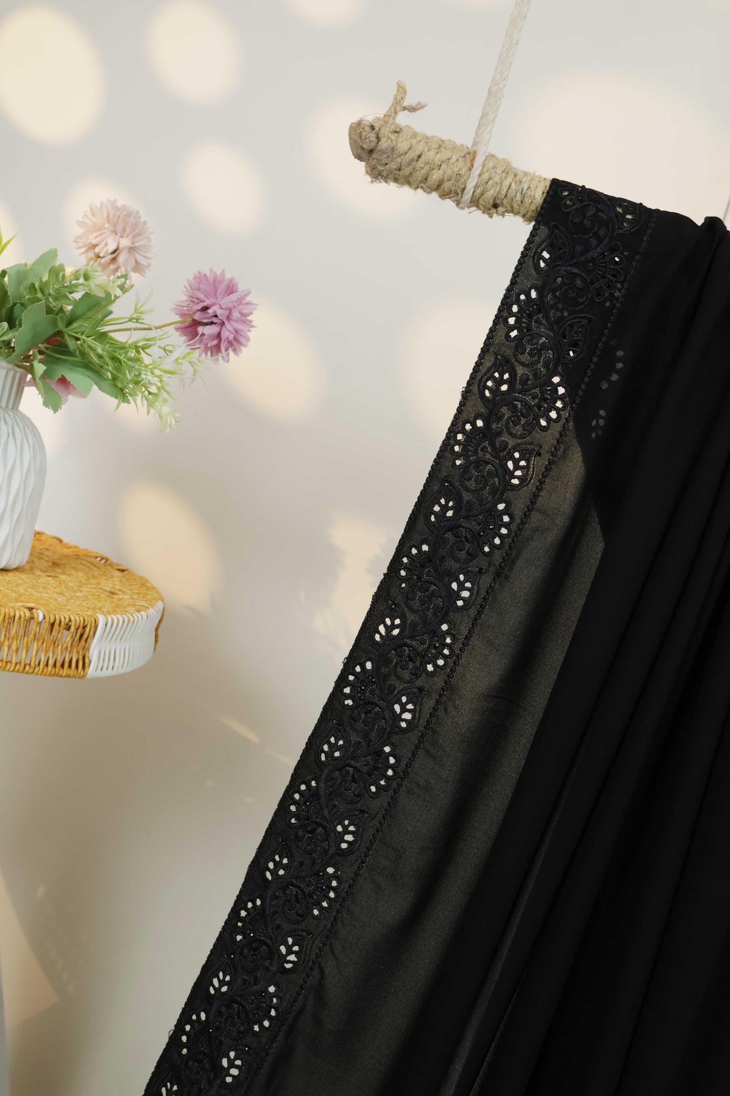 Embroidered Boarder Shawl HLSH191