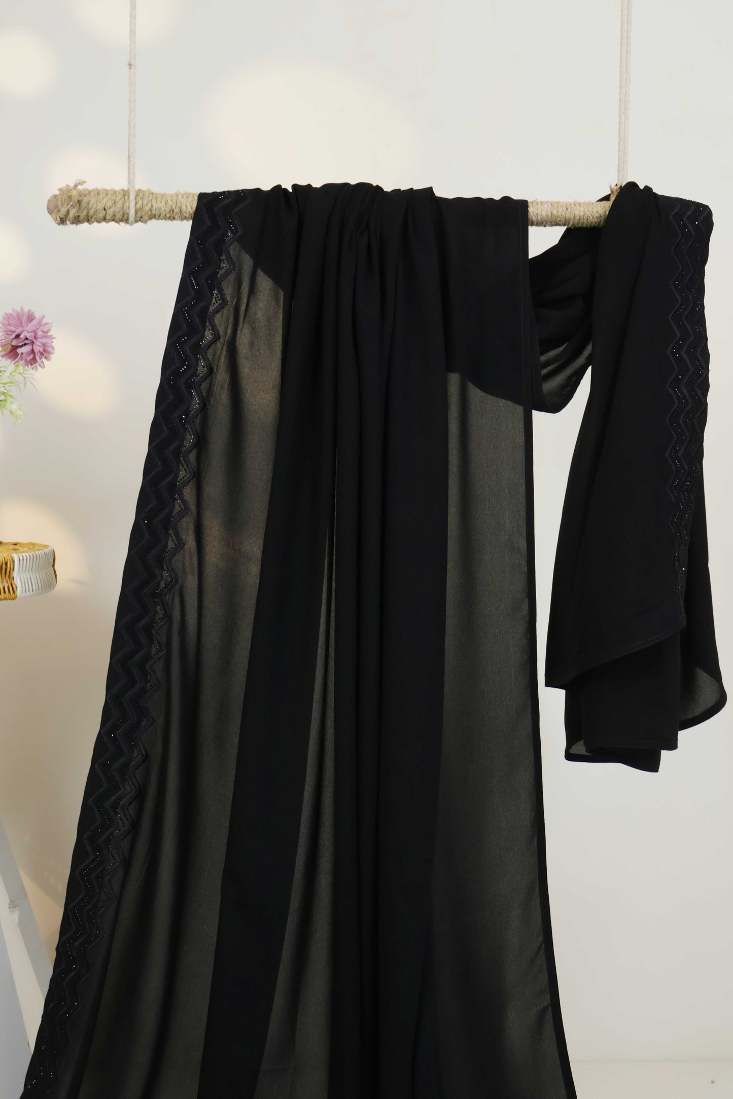 Embroidered Boarder Shawl HLSH192