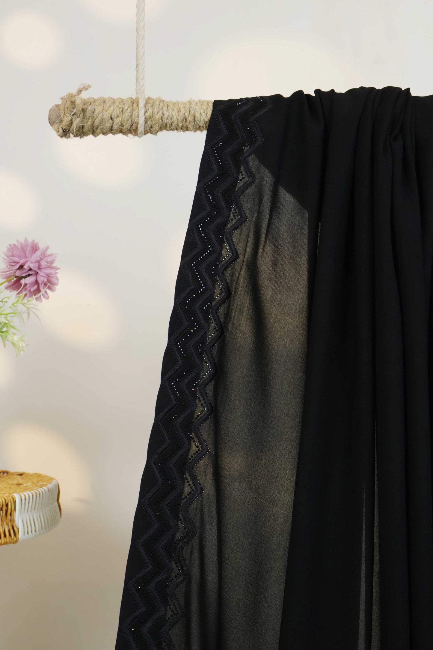 Embroidered Boarder Shawl HLSH192