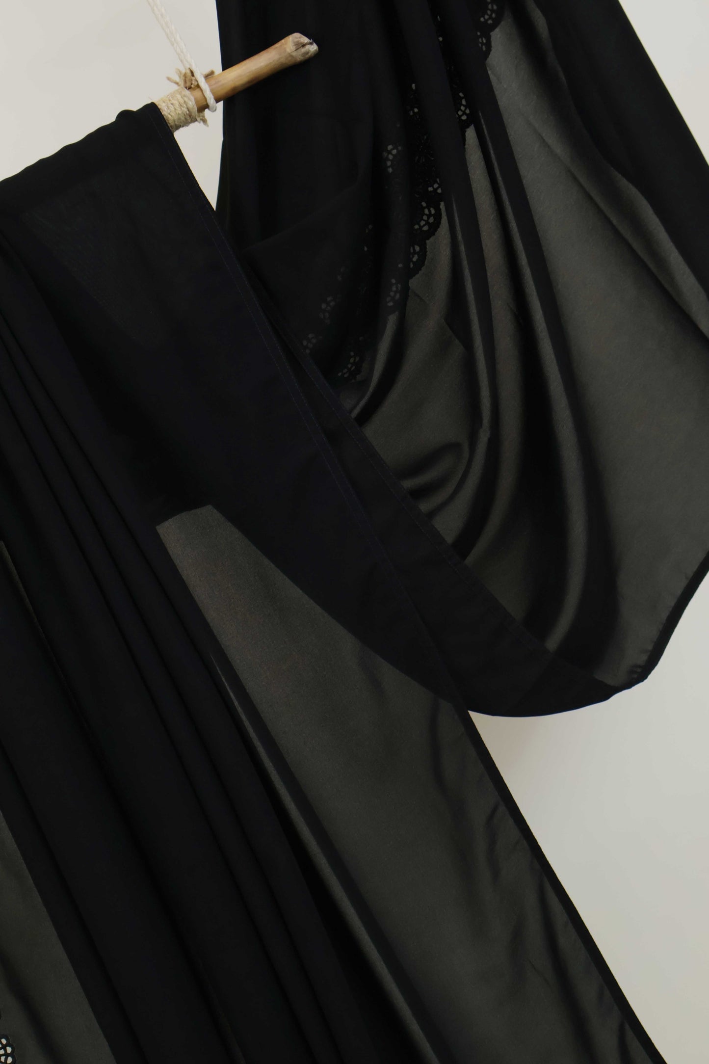 Embroidered Boarder Shawl HLSH193