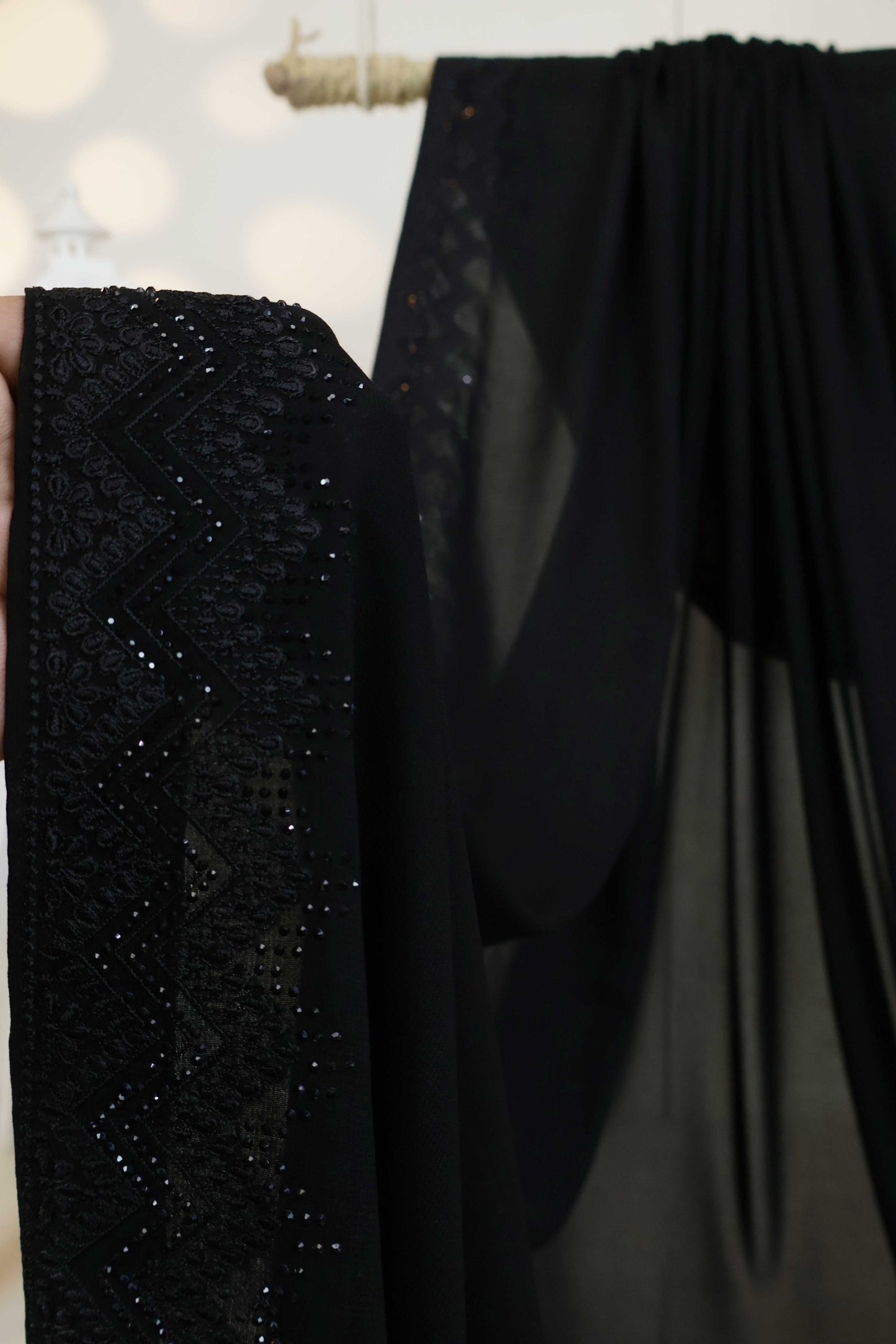 Embroidered Boarder Shawl HLSH188