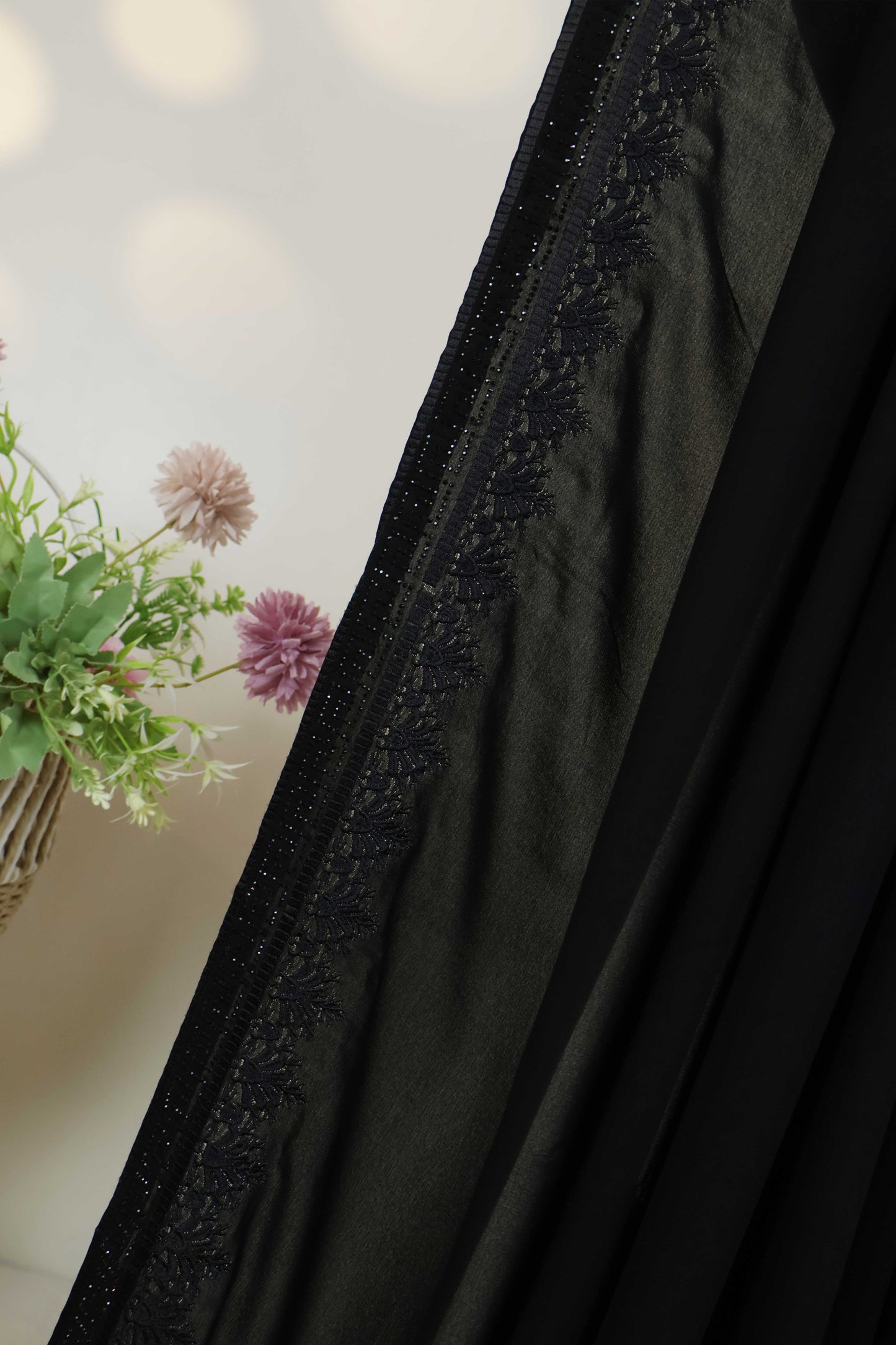 Embroidered Boarder Shawl HLSH189