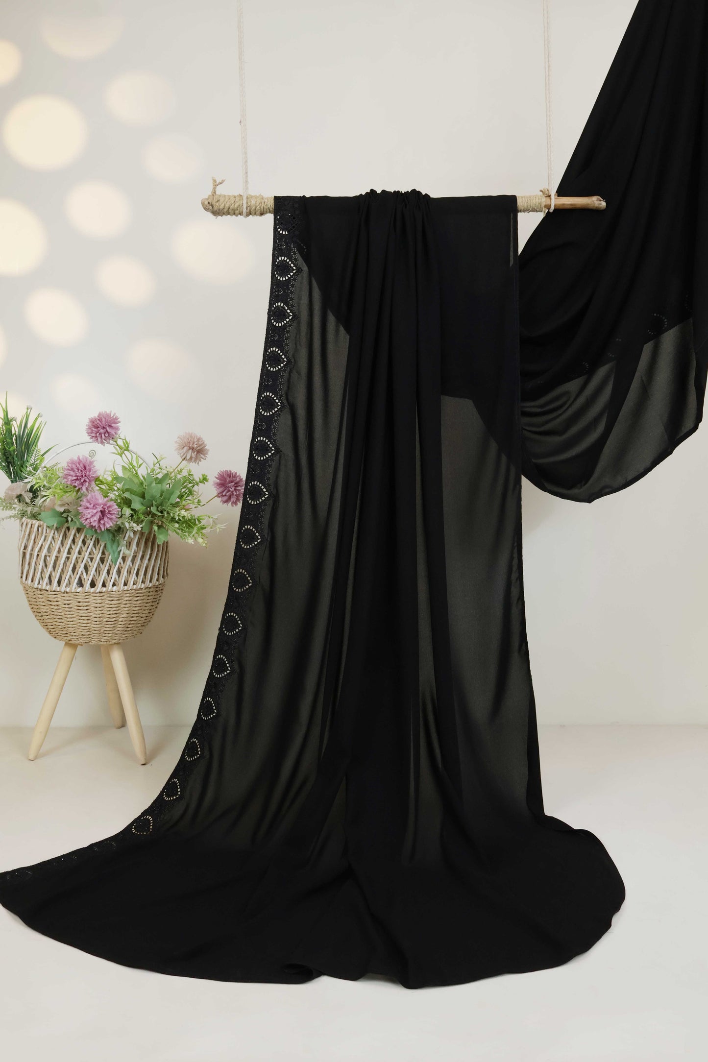 Embroidered Boarder Shawl HLSH190