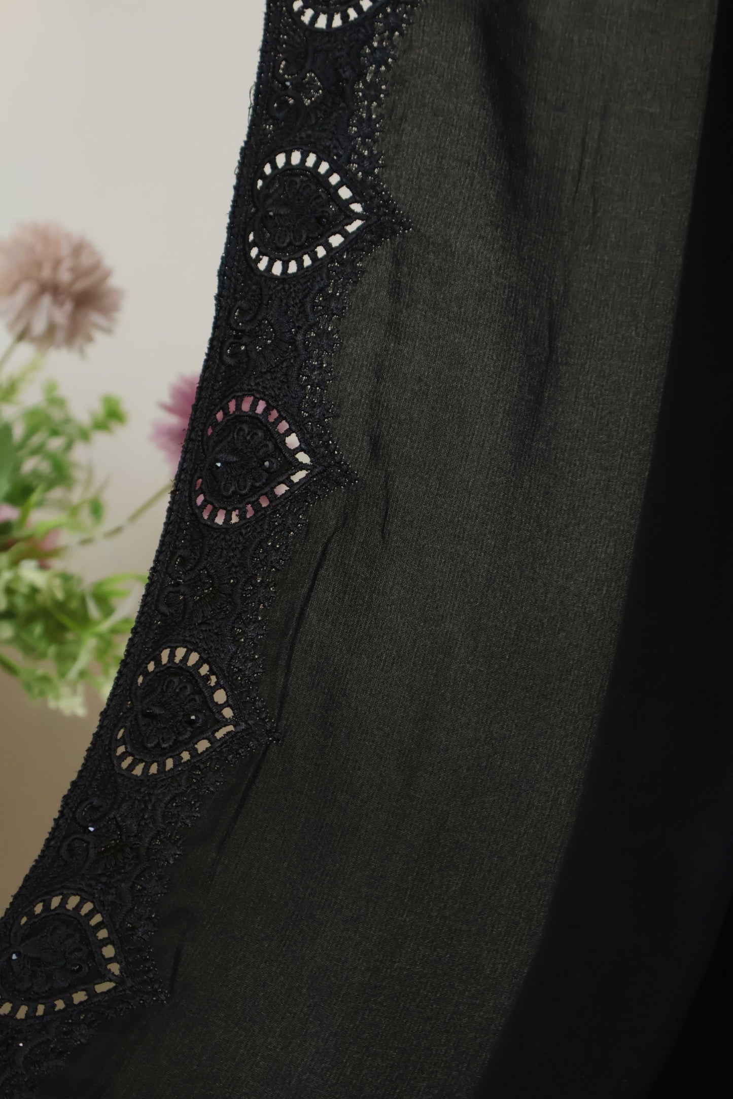 Embroidered Boarder Shawl HLSH190