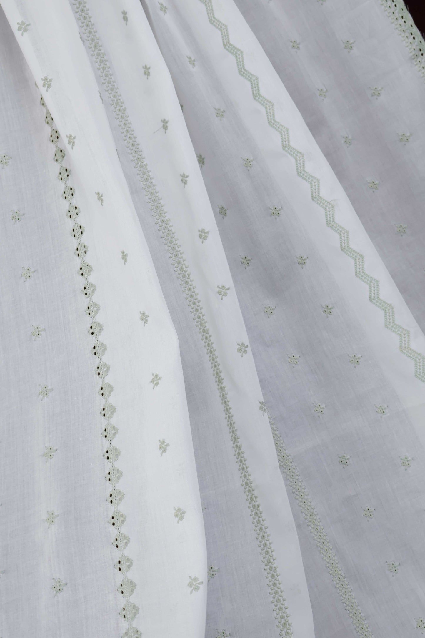 Embroidered Lawn Shawl HLSH201