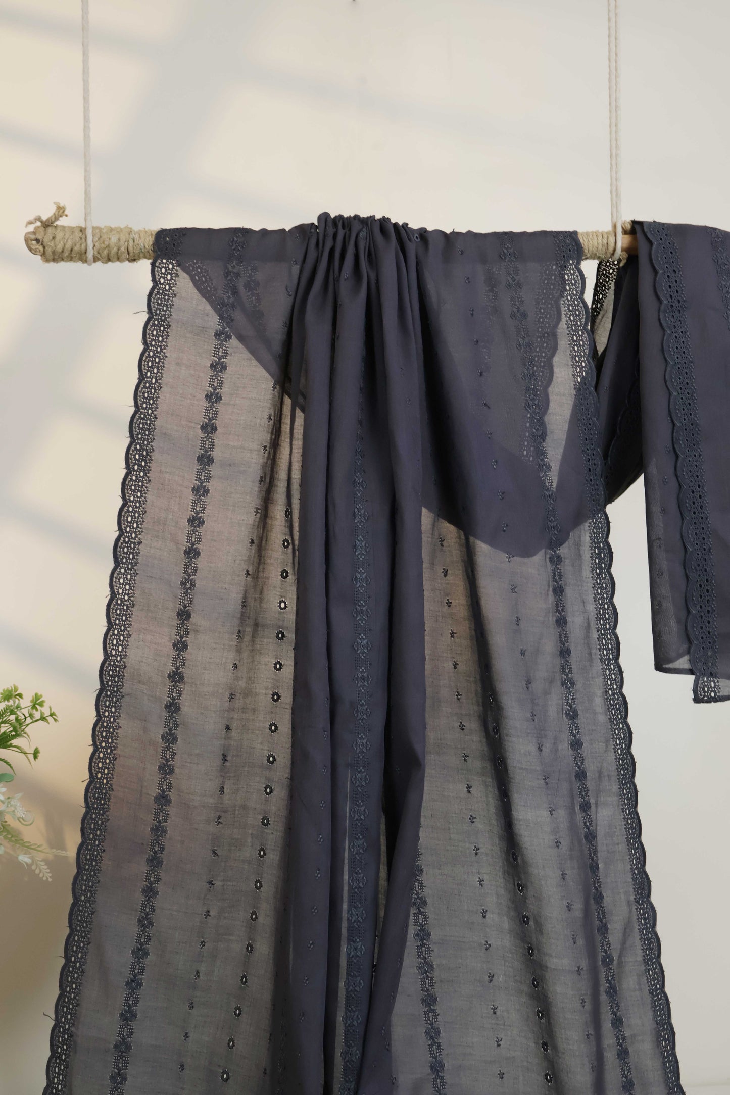 Embroidered Lawn Shawl 3787II