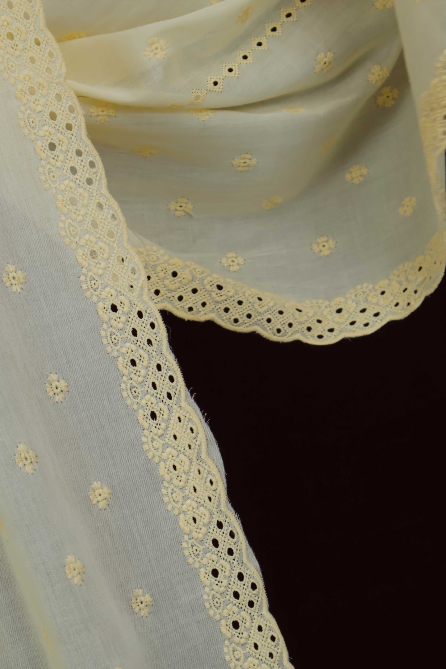 Embroidered Lawn Shawl HLSH217