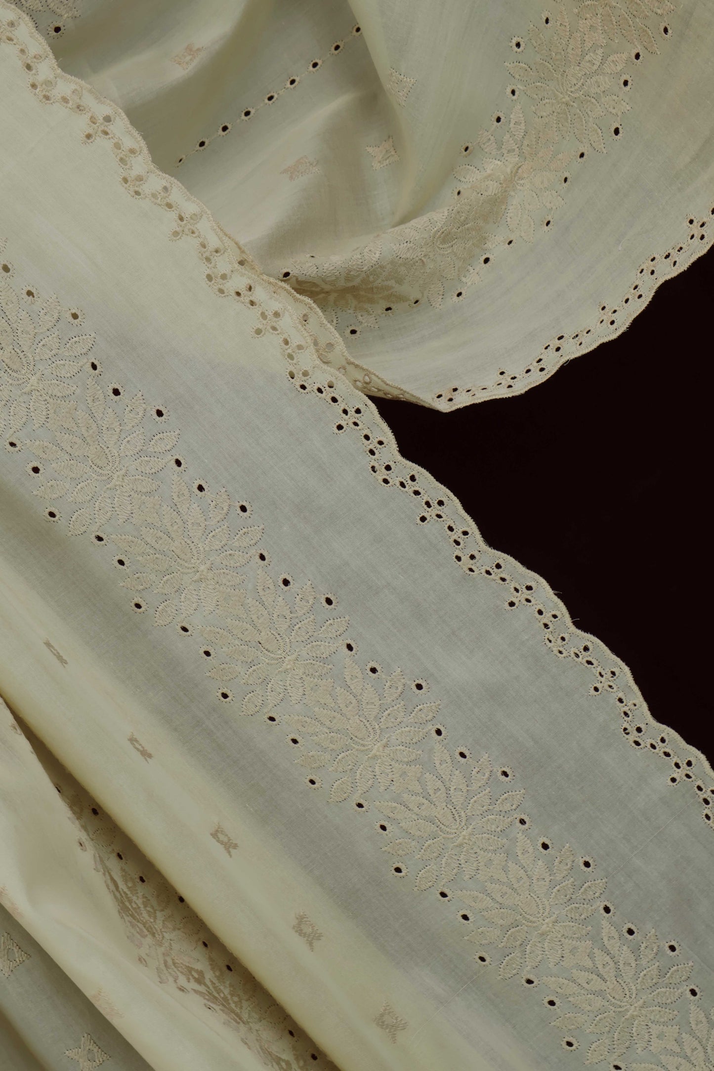 Embroidered Lawn Shawl HLSH222