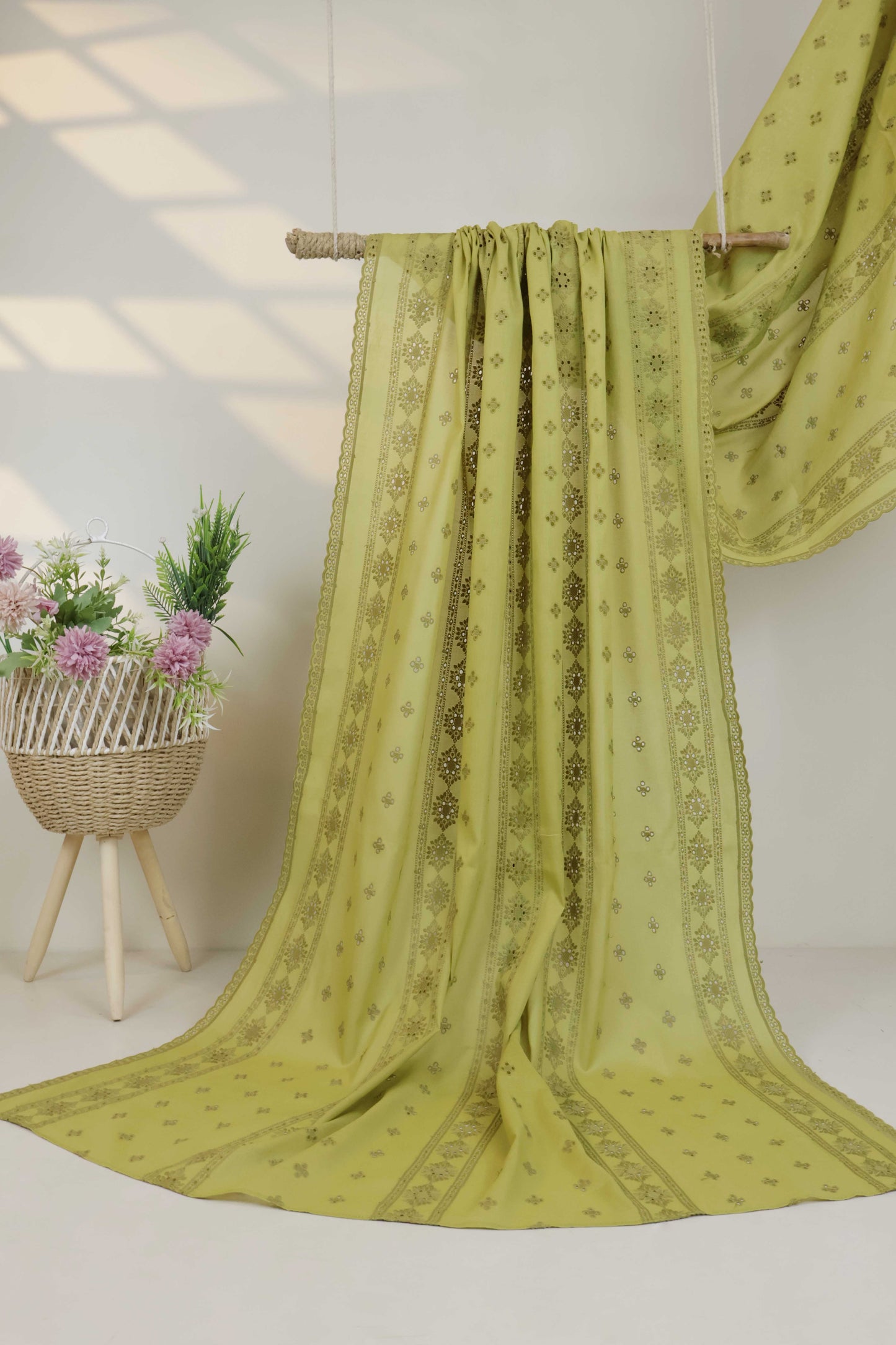 Embroidered Lawn Full Size Shawl 1477E