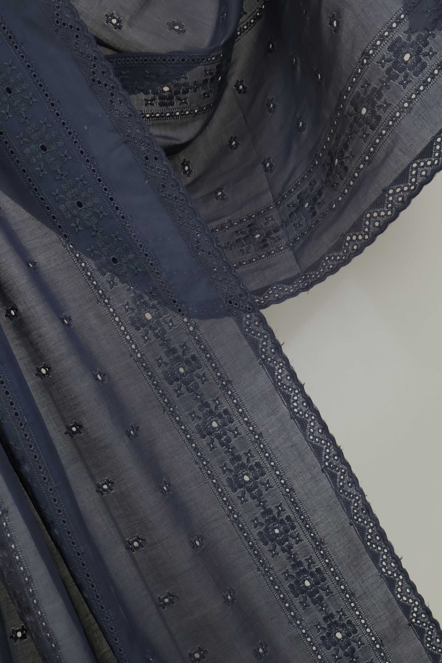 Embroidered Lawn Full Size Shawl 1477G