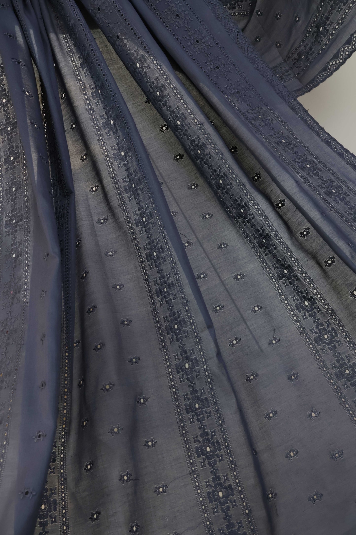 Embroidered Lawn Full Size Shawl 1477G