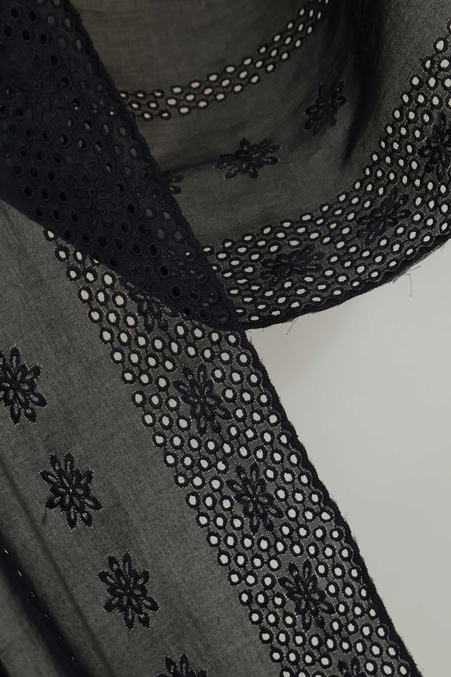 Embroidered Lawn Shawl HLSH206