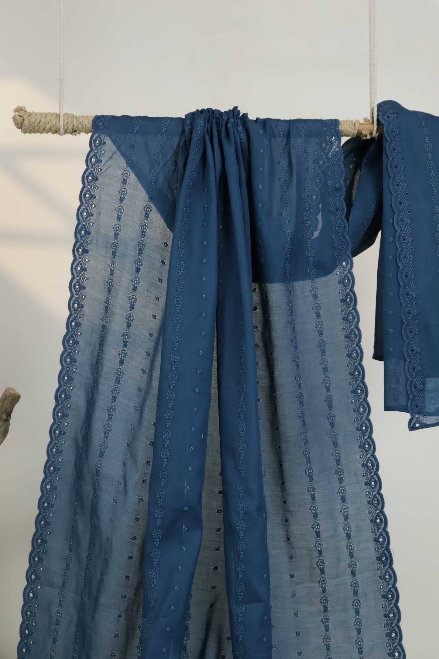 Embroidered Lawn Shawl 3787NN