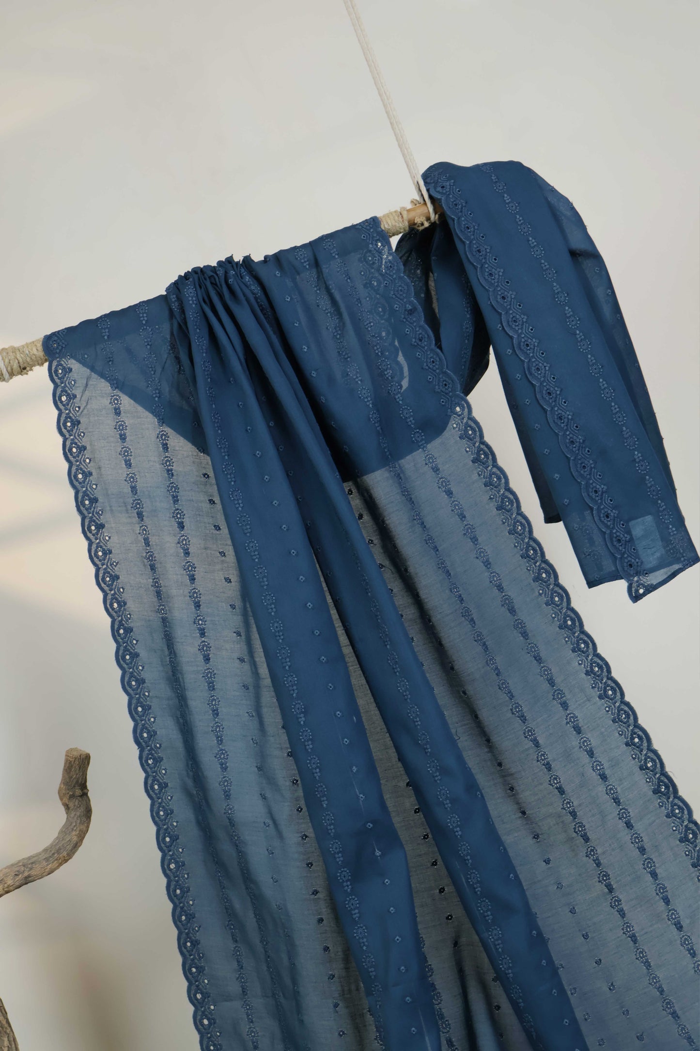 Embroidered Lawn Shawl 3787NN