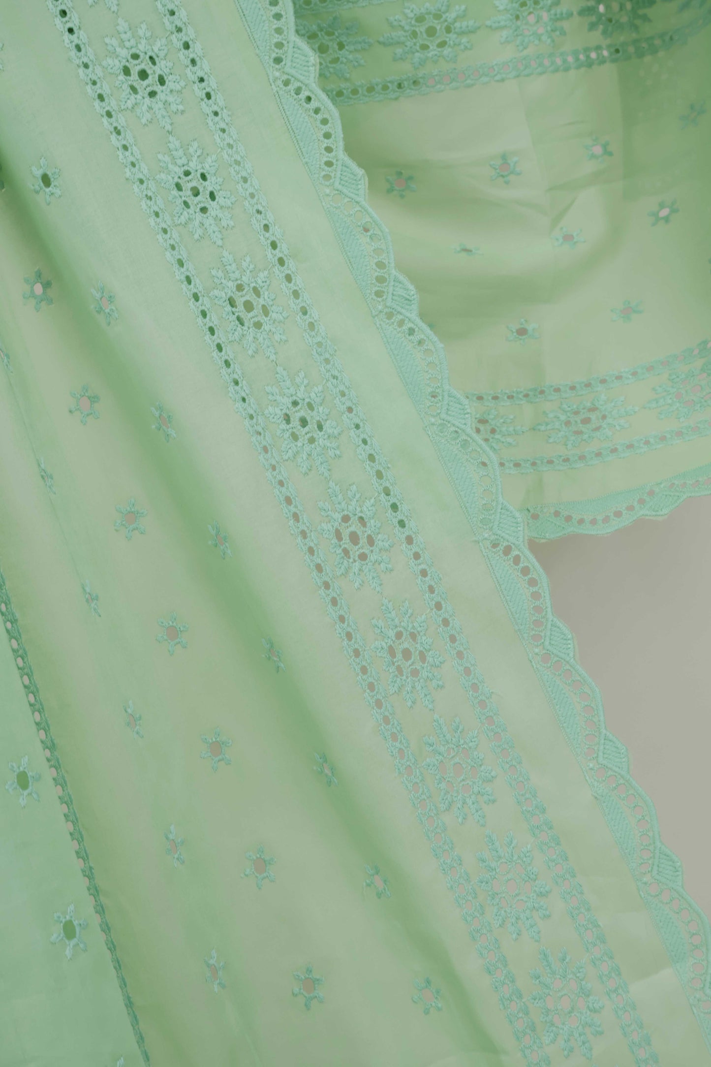 Embroidered Lawn Full Size Shawl 1477C