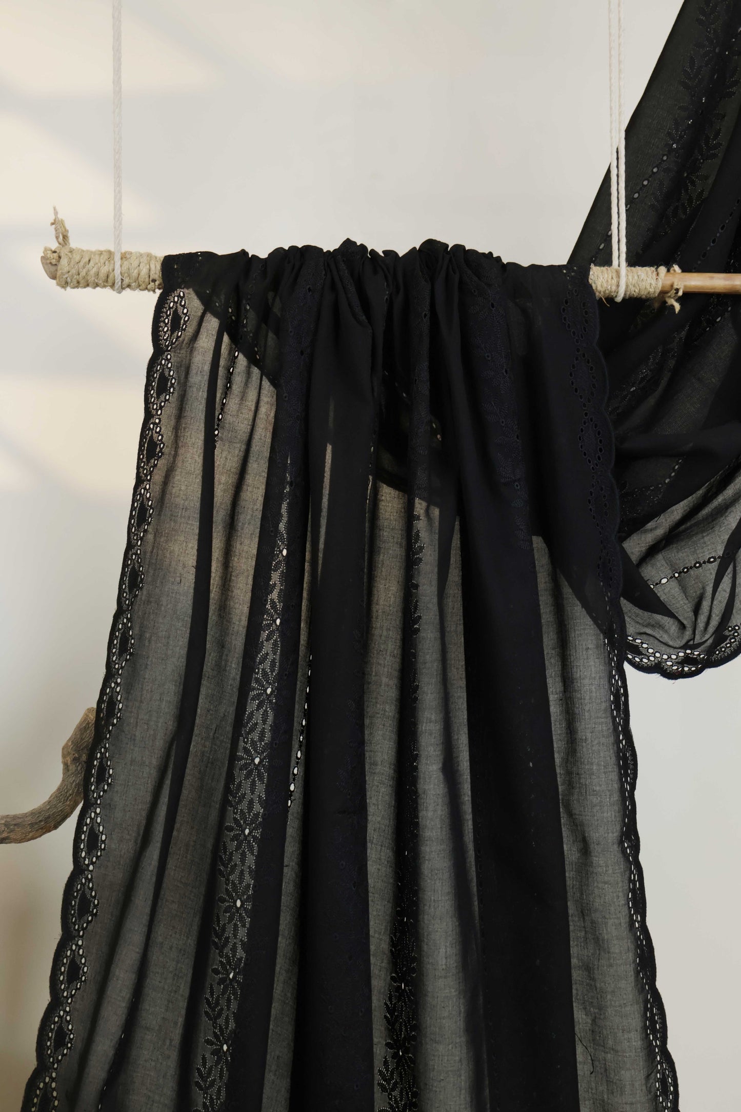 Embroidered Lawn Shawl HLSH226
