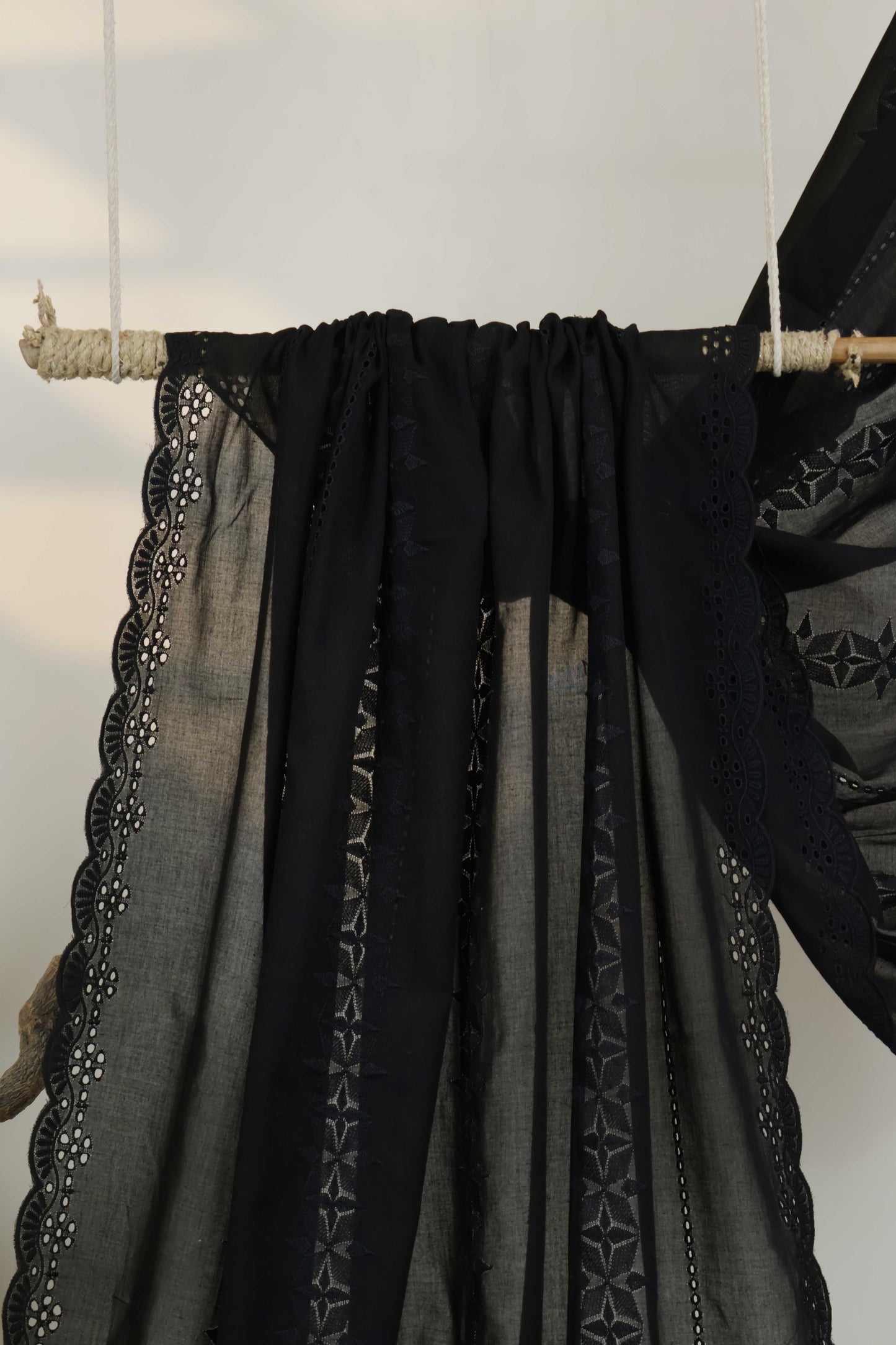Embroidered Lawn Shawl HLSH225