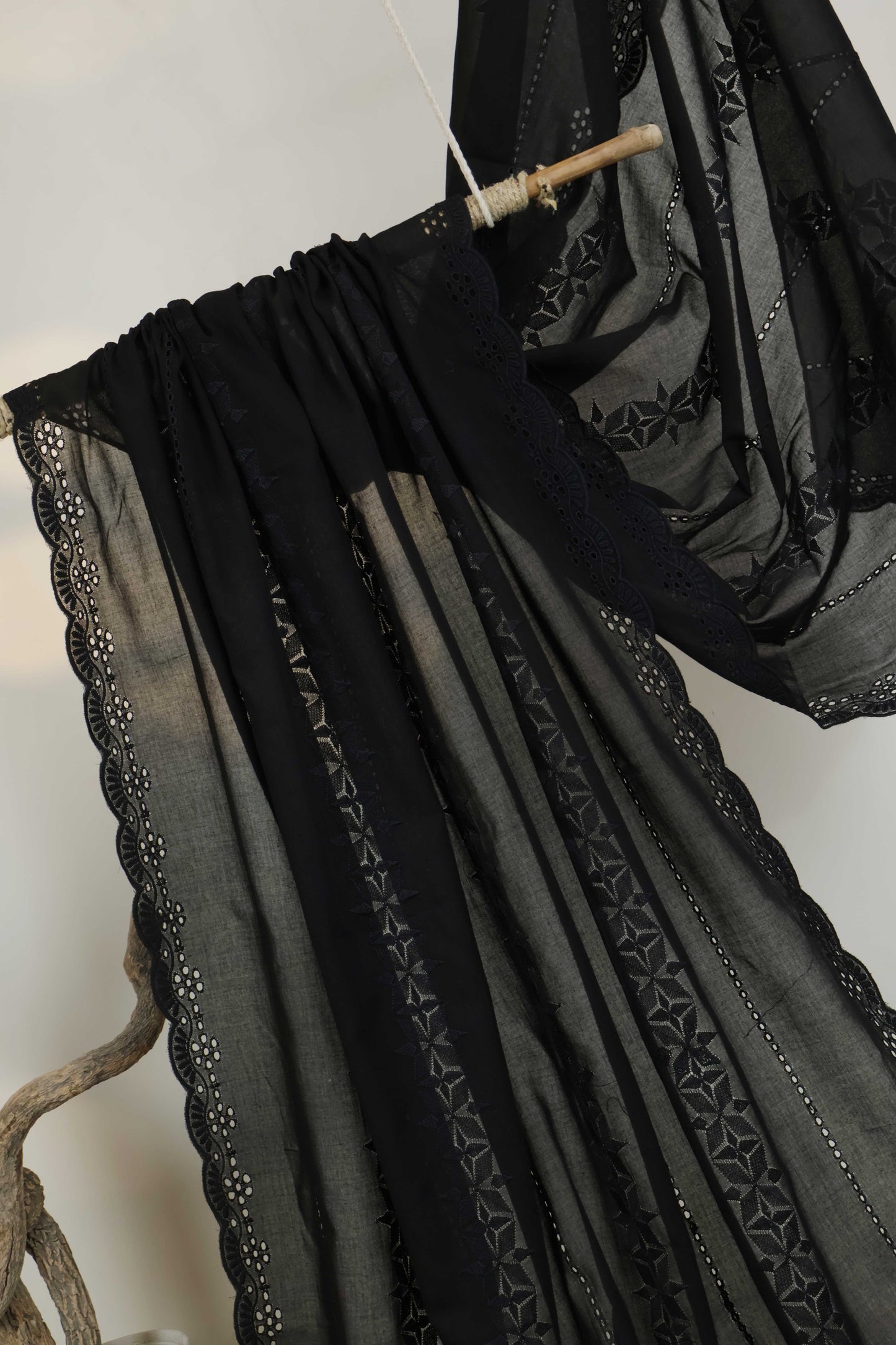 Embroidered Lawn Shawl HLSH225