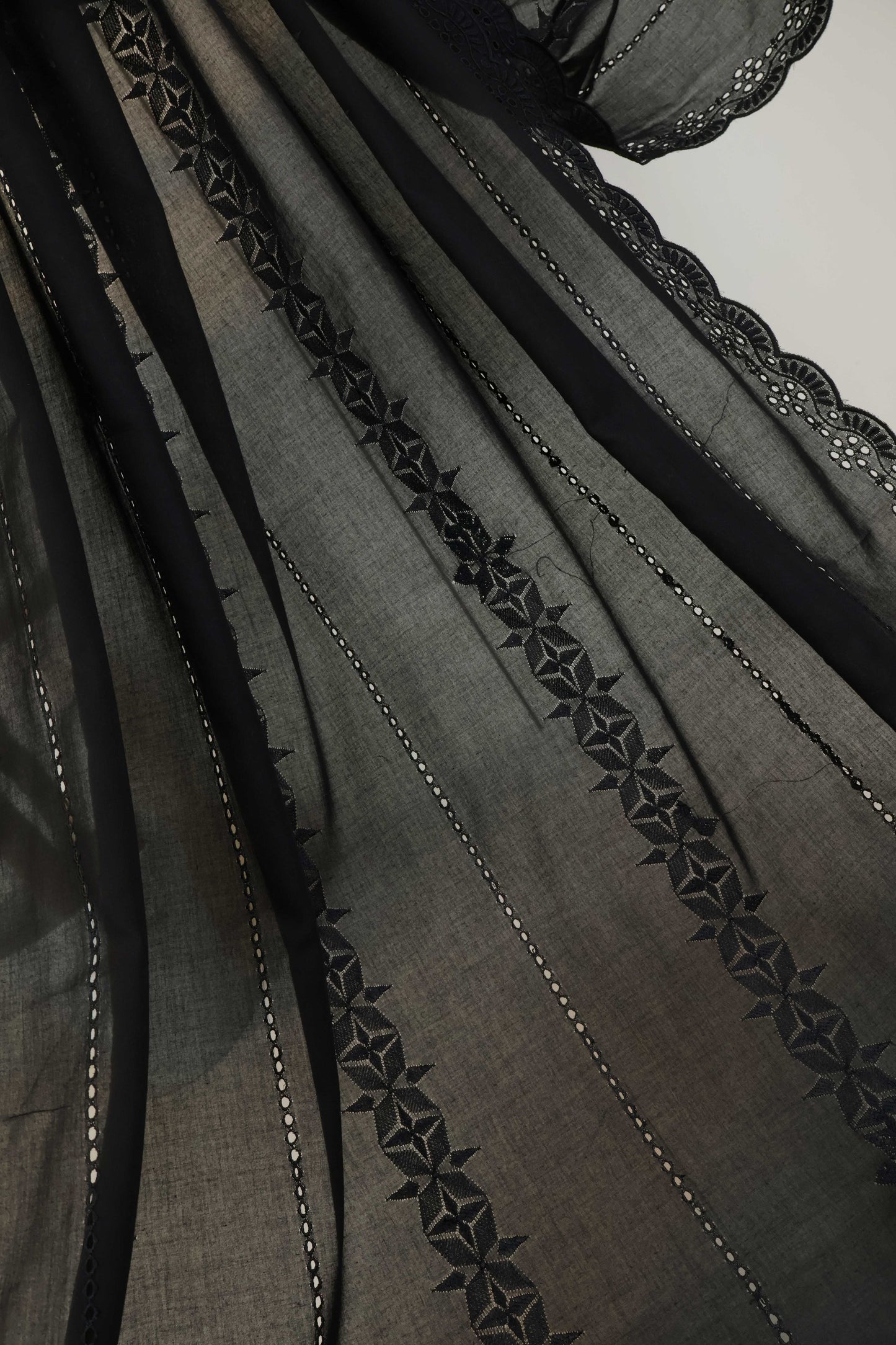 Embroidered Lawn Shawl HLSH225