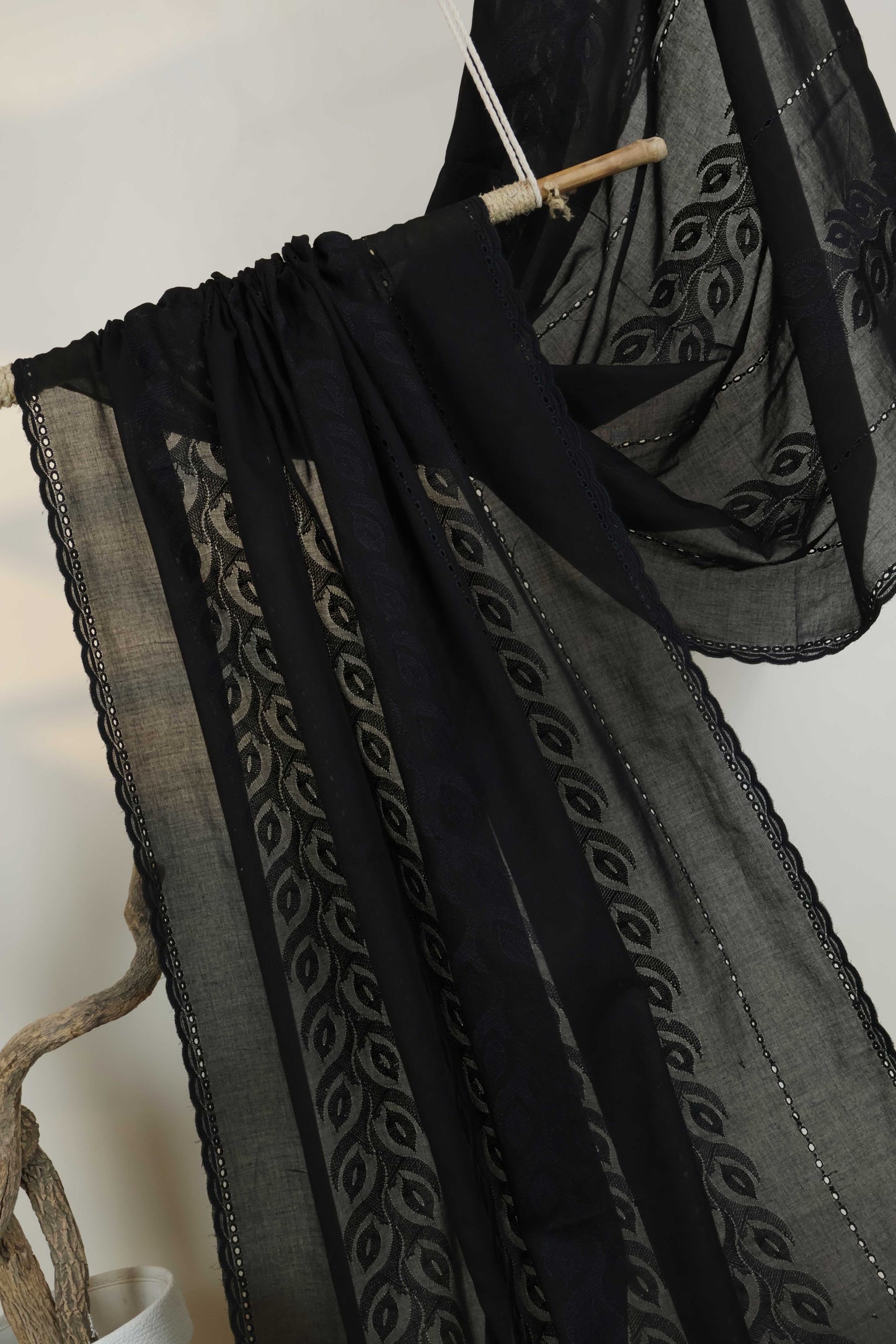 Embroidered Lawn Shawl HLSH227