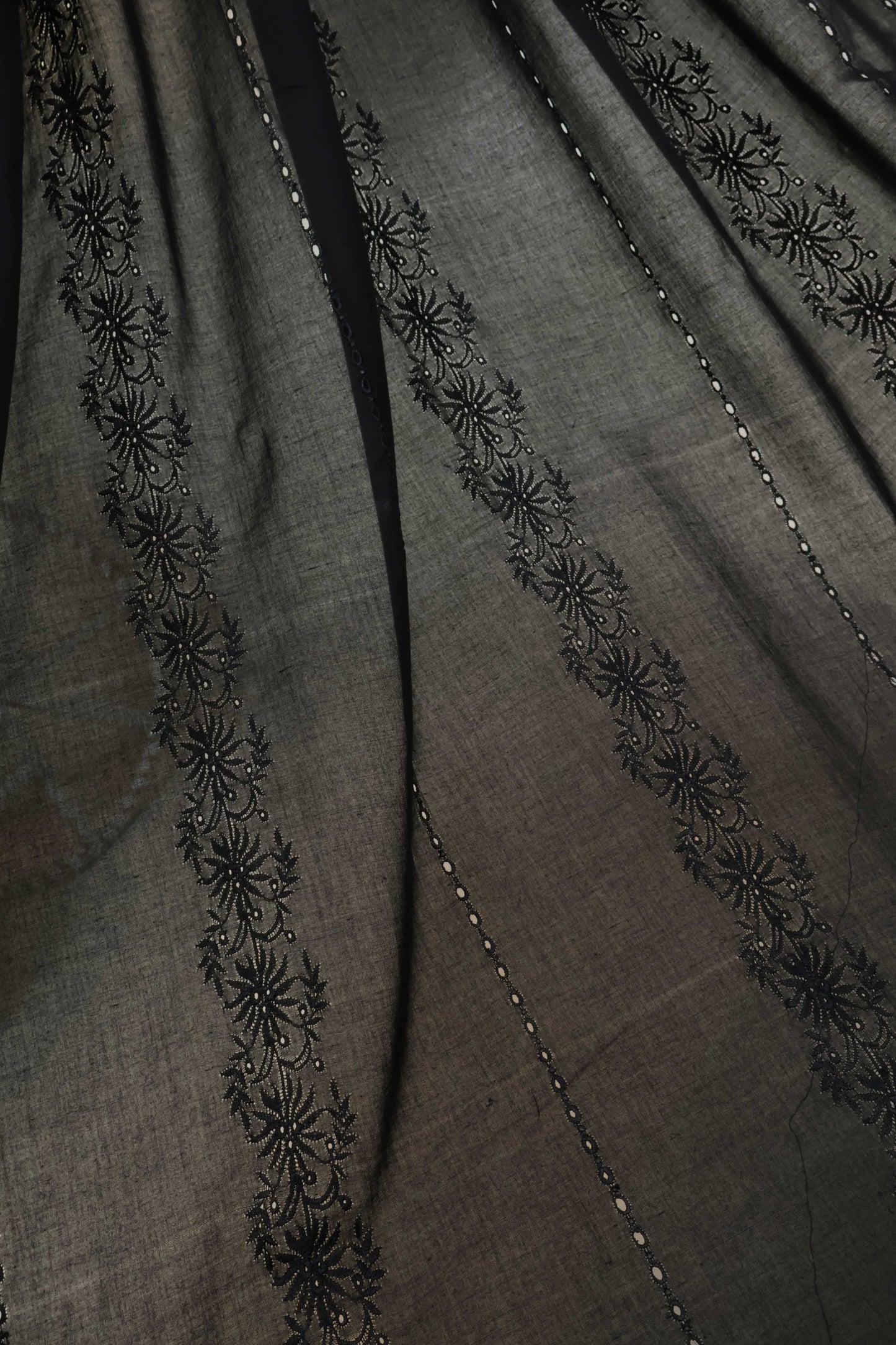 Embroidered Lawn Shawl HLSH229