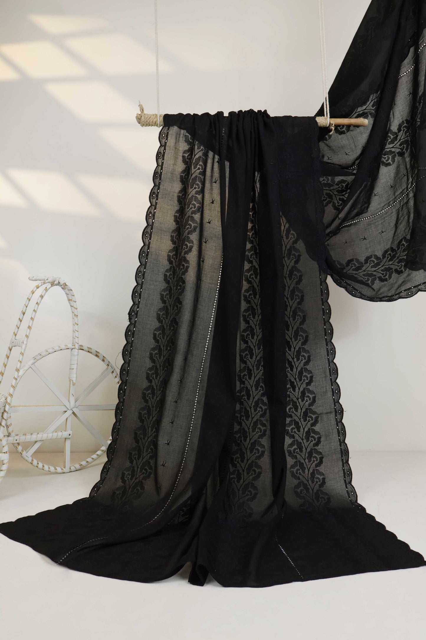 Embroidered Lawn Shawl HLSH228