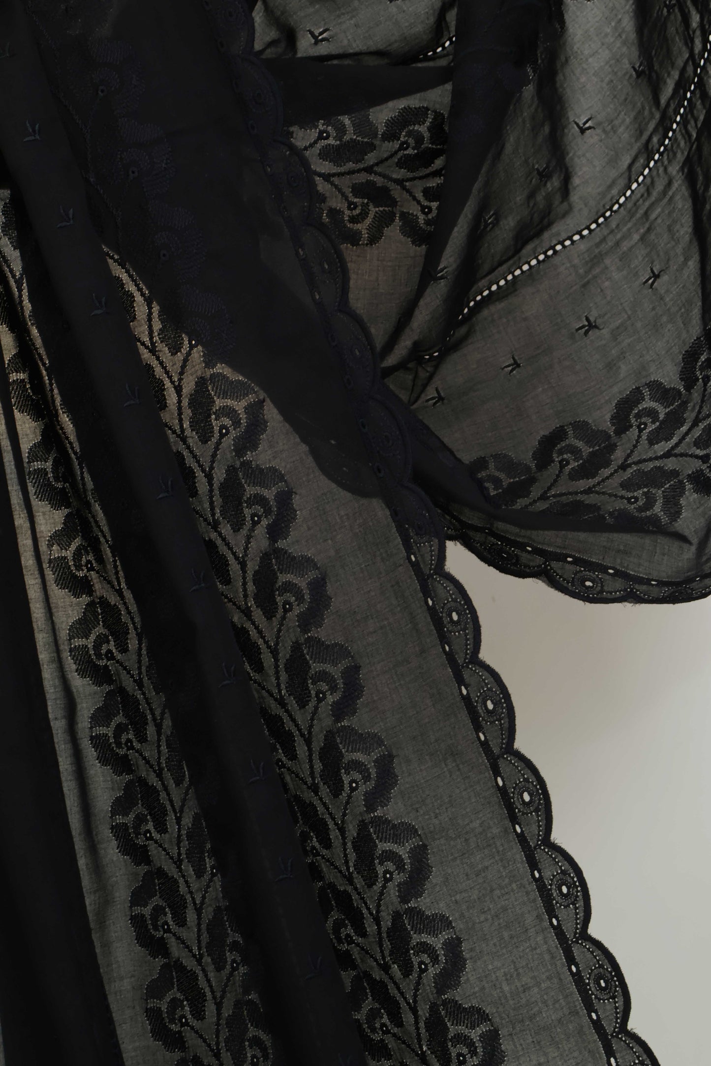 Embroidered Lawn Shawl HLSH228