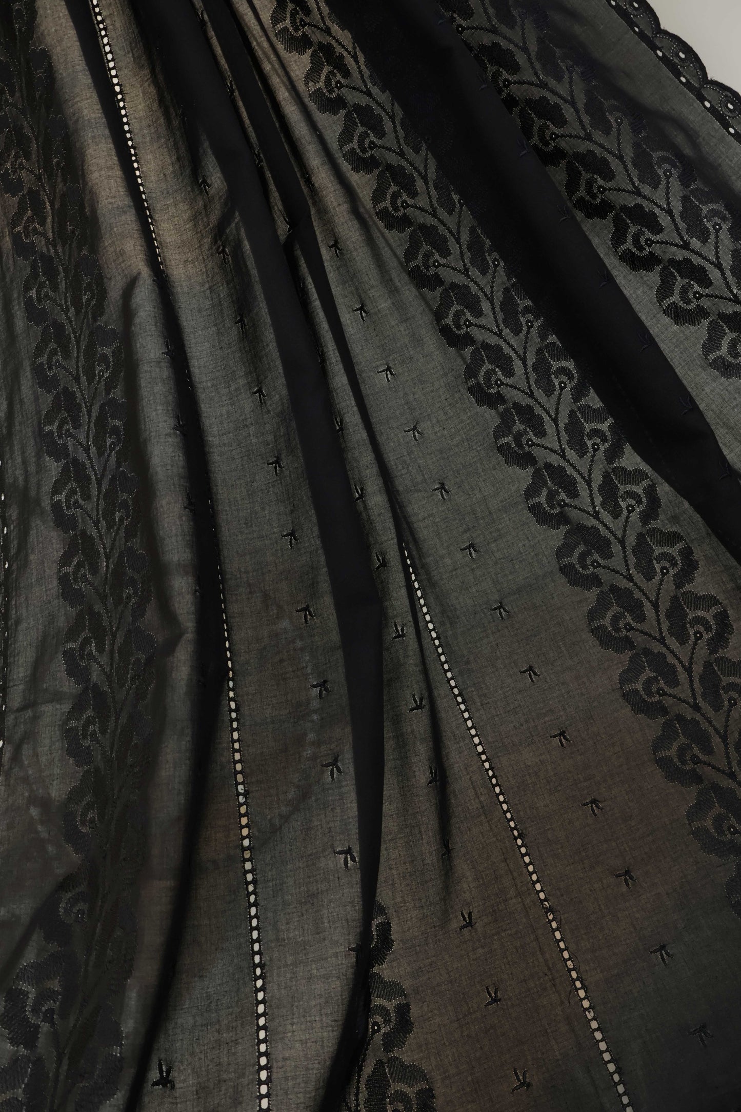 Embroidered Lawn Shawl HLSH228