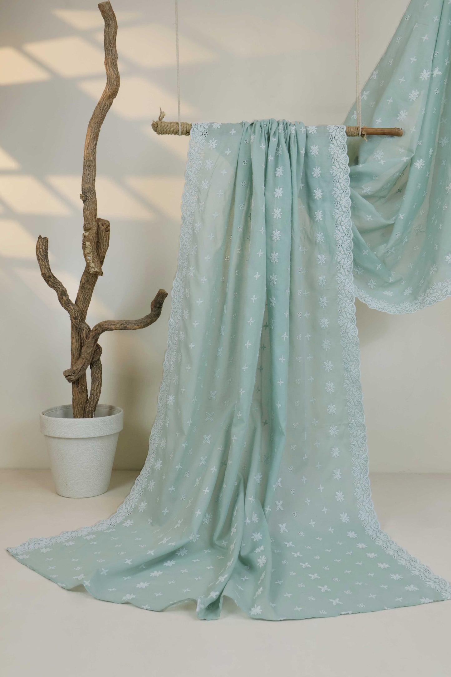 Embroidered Lawn Full Size Shawl 3849Q