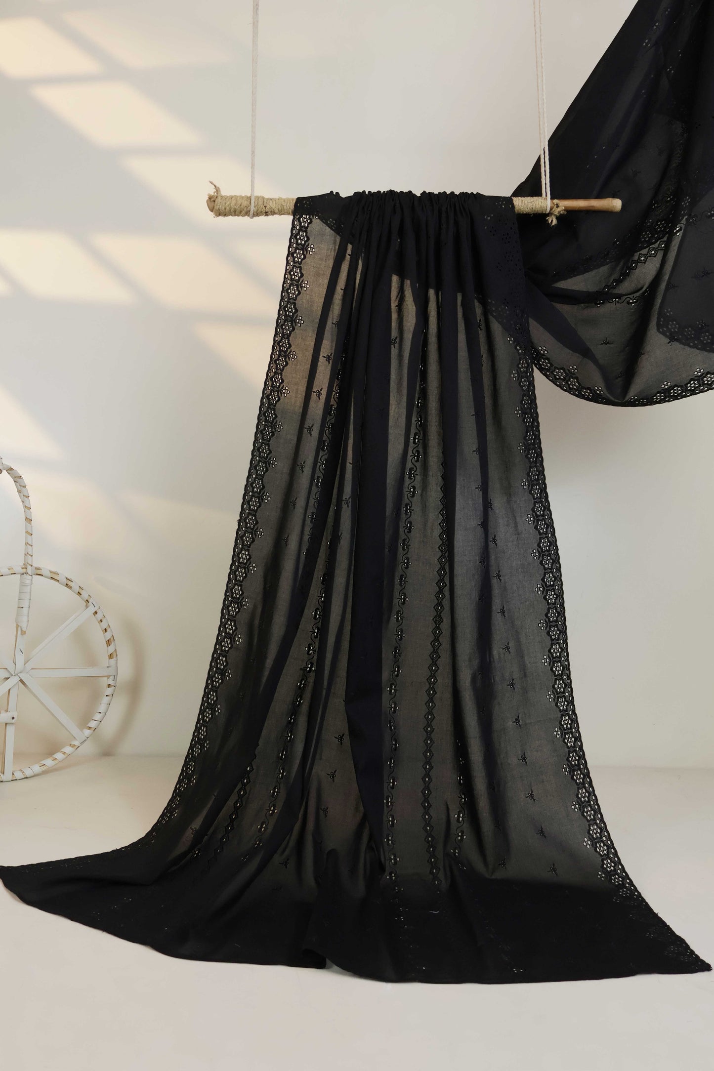 Embroidered Lawn Shawl HLSH231