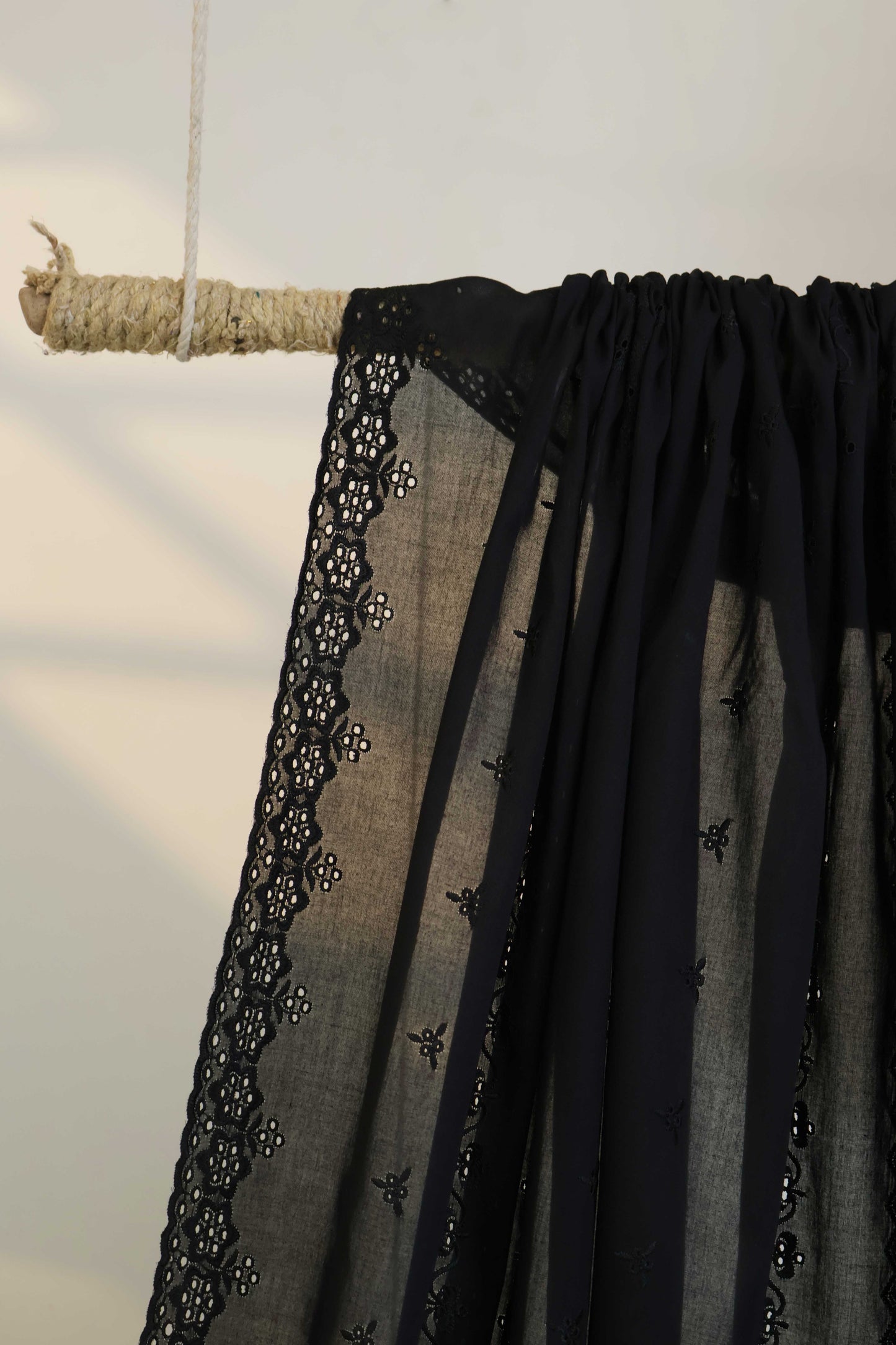 Embroidered Lawn Shawl HLSH231