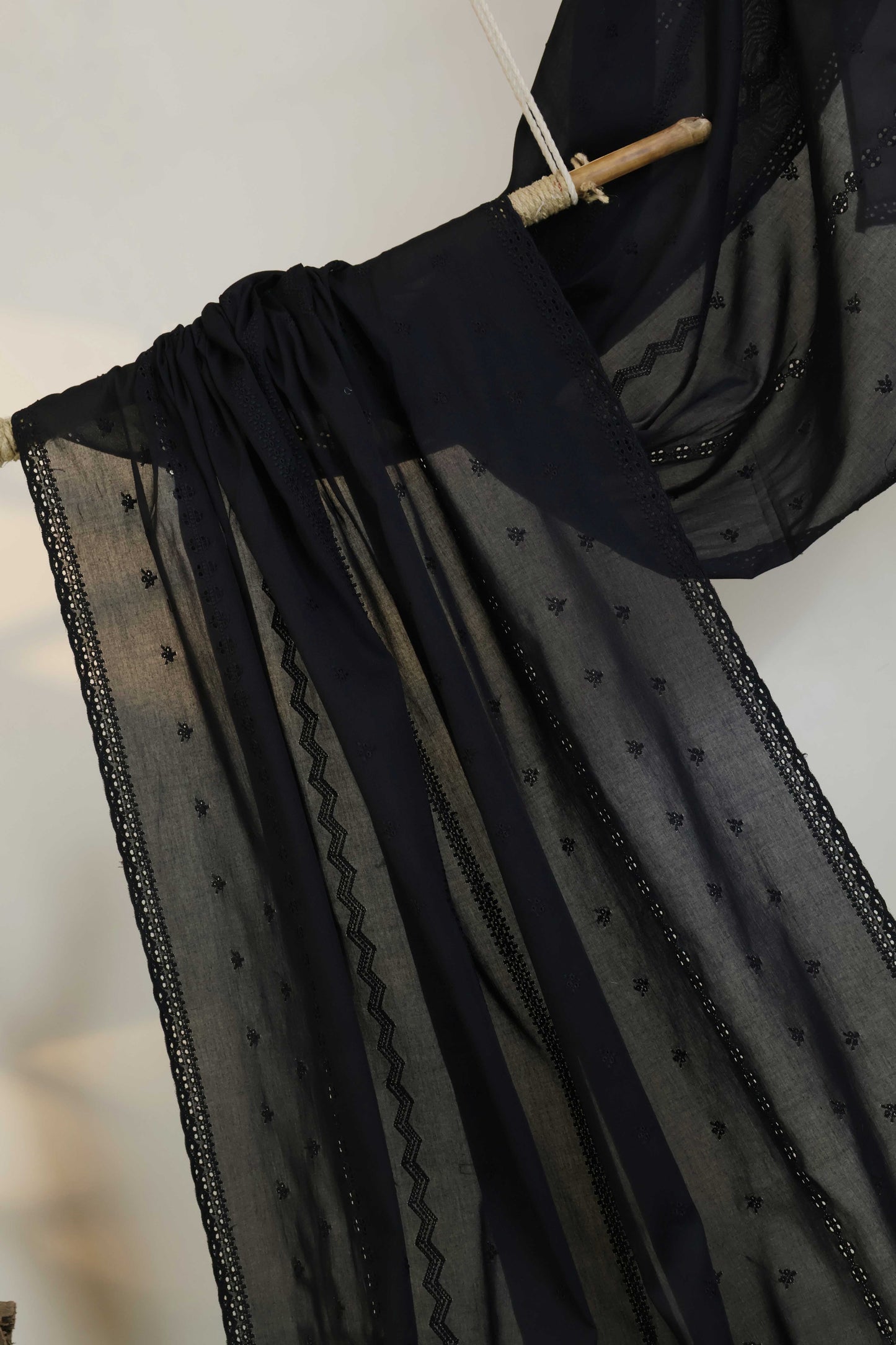 Embroidered Lawn Shawl HLSH230