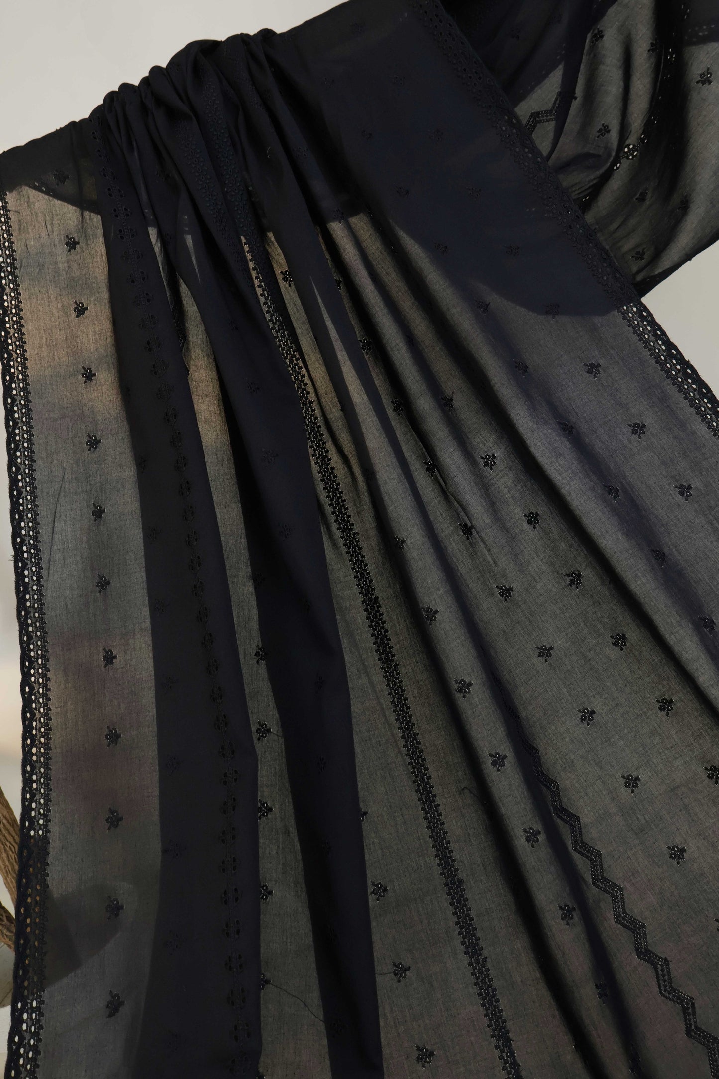 Embroidered Lawn Shawl HLSH230