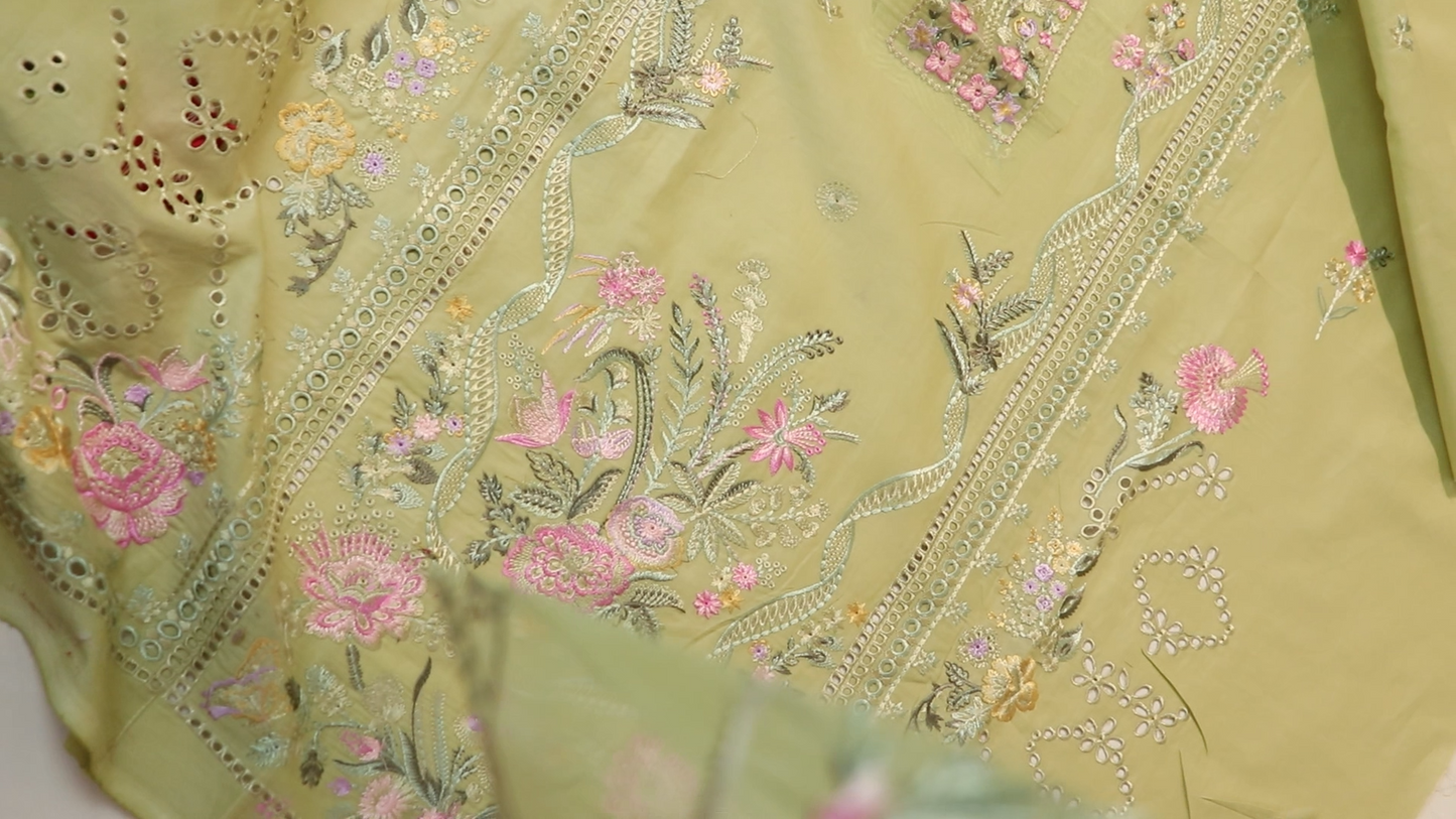 Luxury Lawn Embroidered suit H25SELHA23