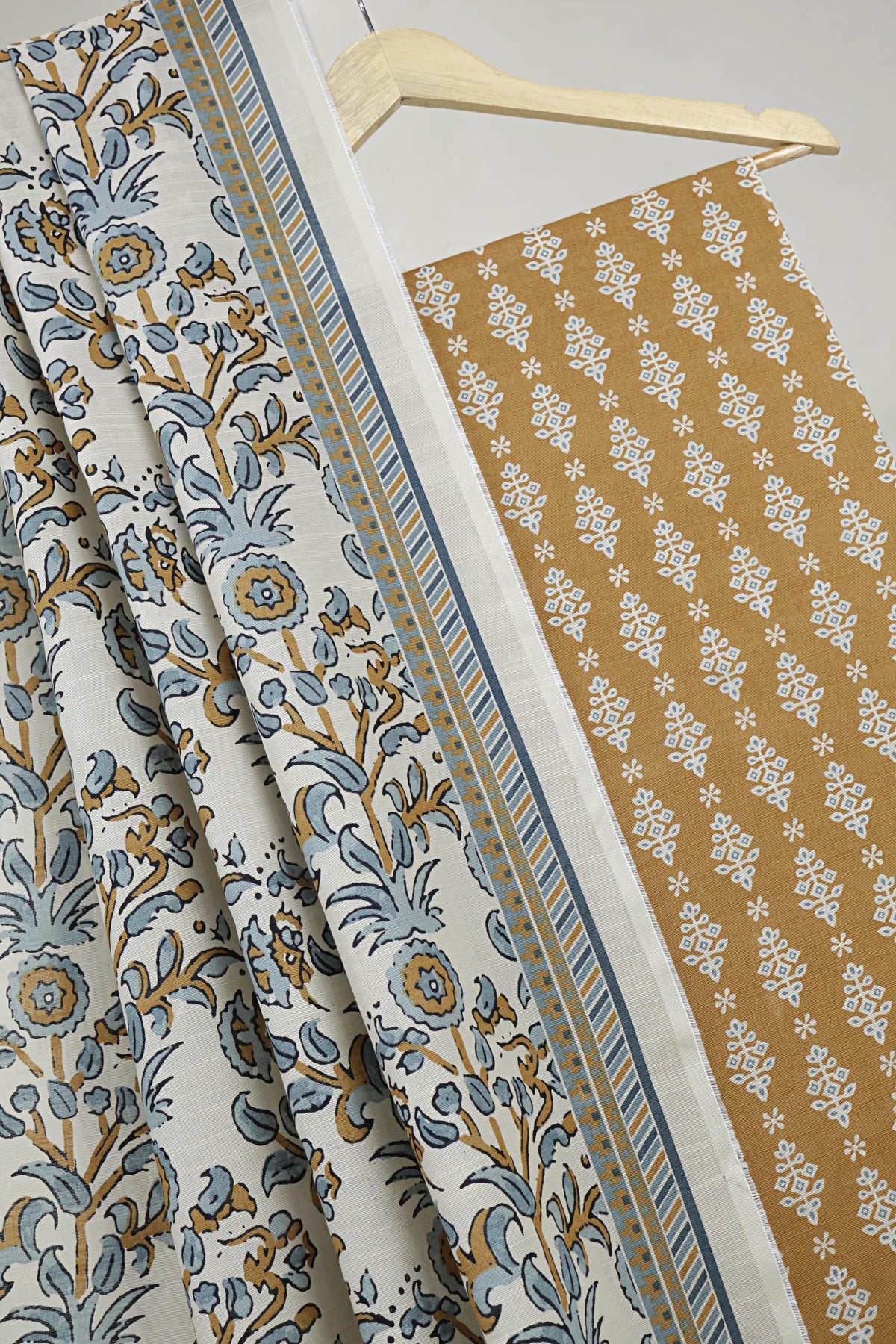 3Piece – Printed Khaddar Suit BSK2608