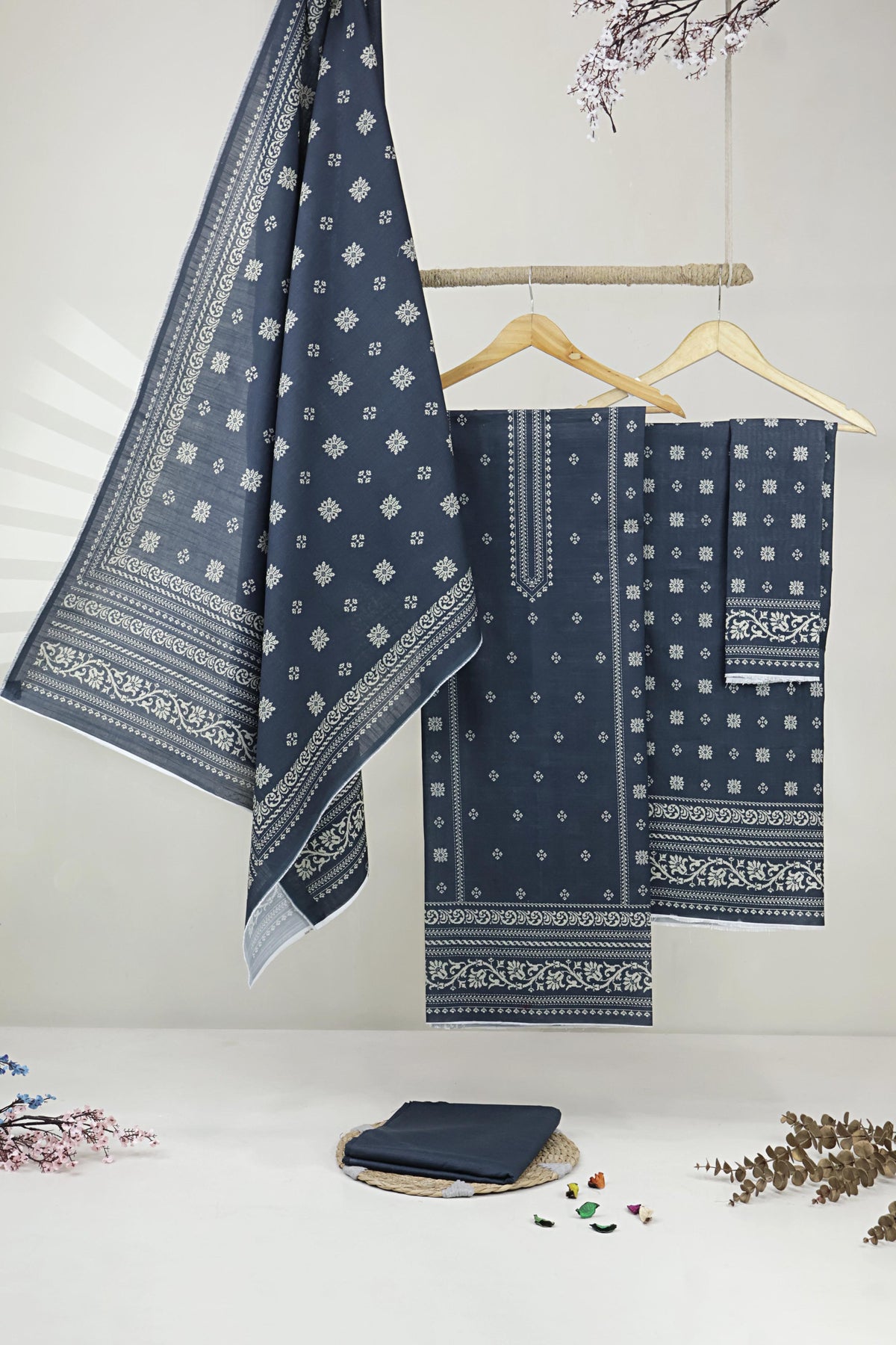 3Piece – Printed Khaddar Suit BSK2604