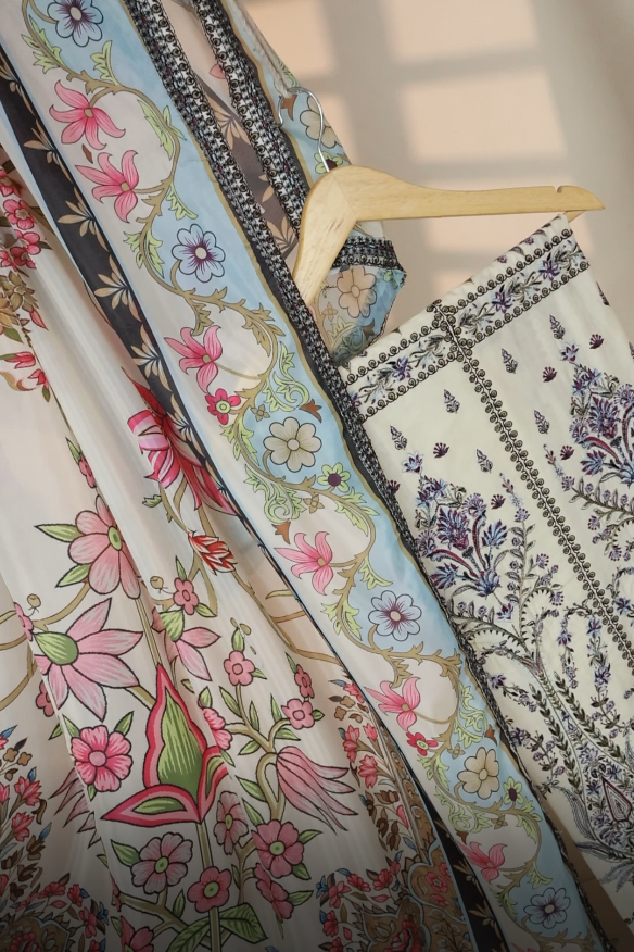 Luxury Lawn Embroidered Suit ELHA40