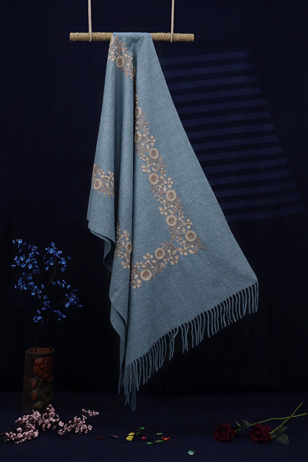 Embroidered Pure Wool Stoler WST07