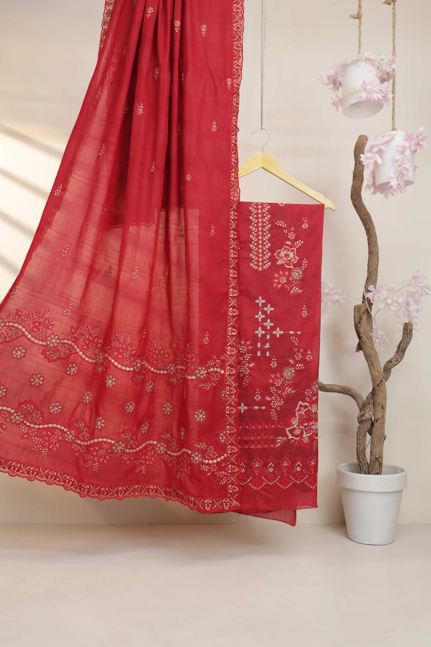 3Piece-Lawn Embroidered Suit V501A
