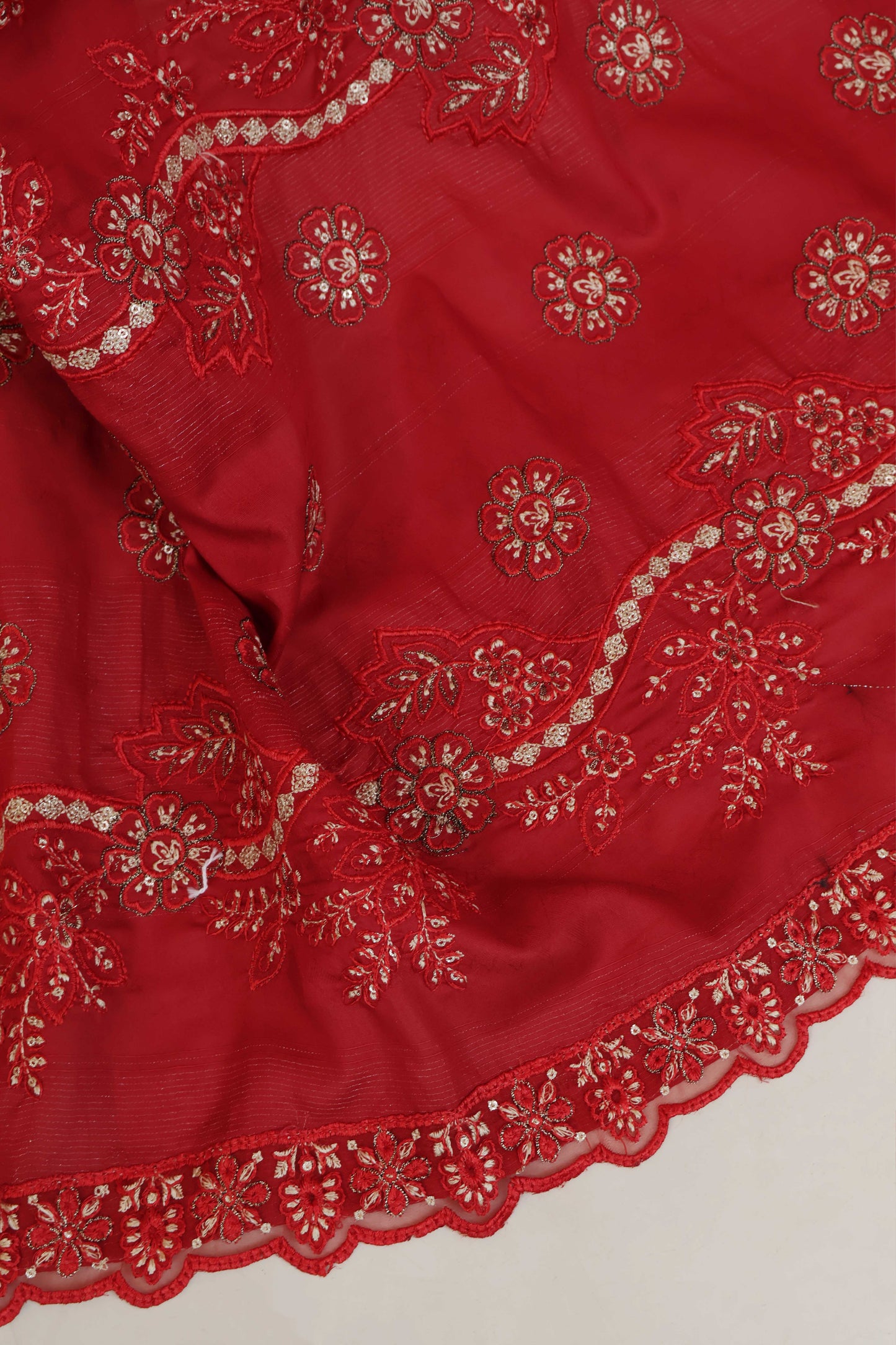 3Piece-Lawn Embroidered Suit V501A