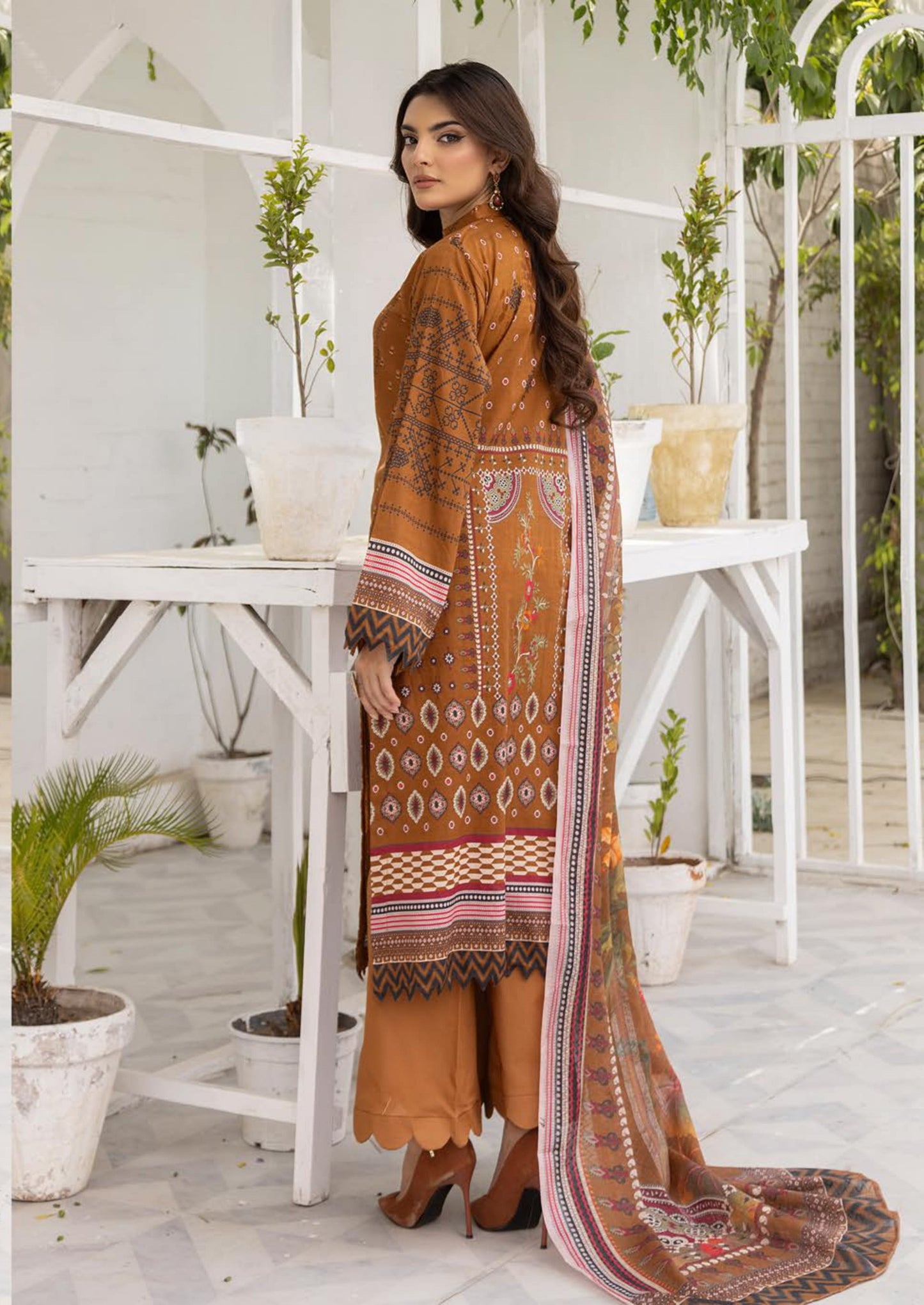 3Piece - Superior Printed Lawn Suit Carnation  D030