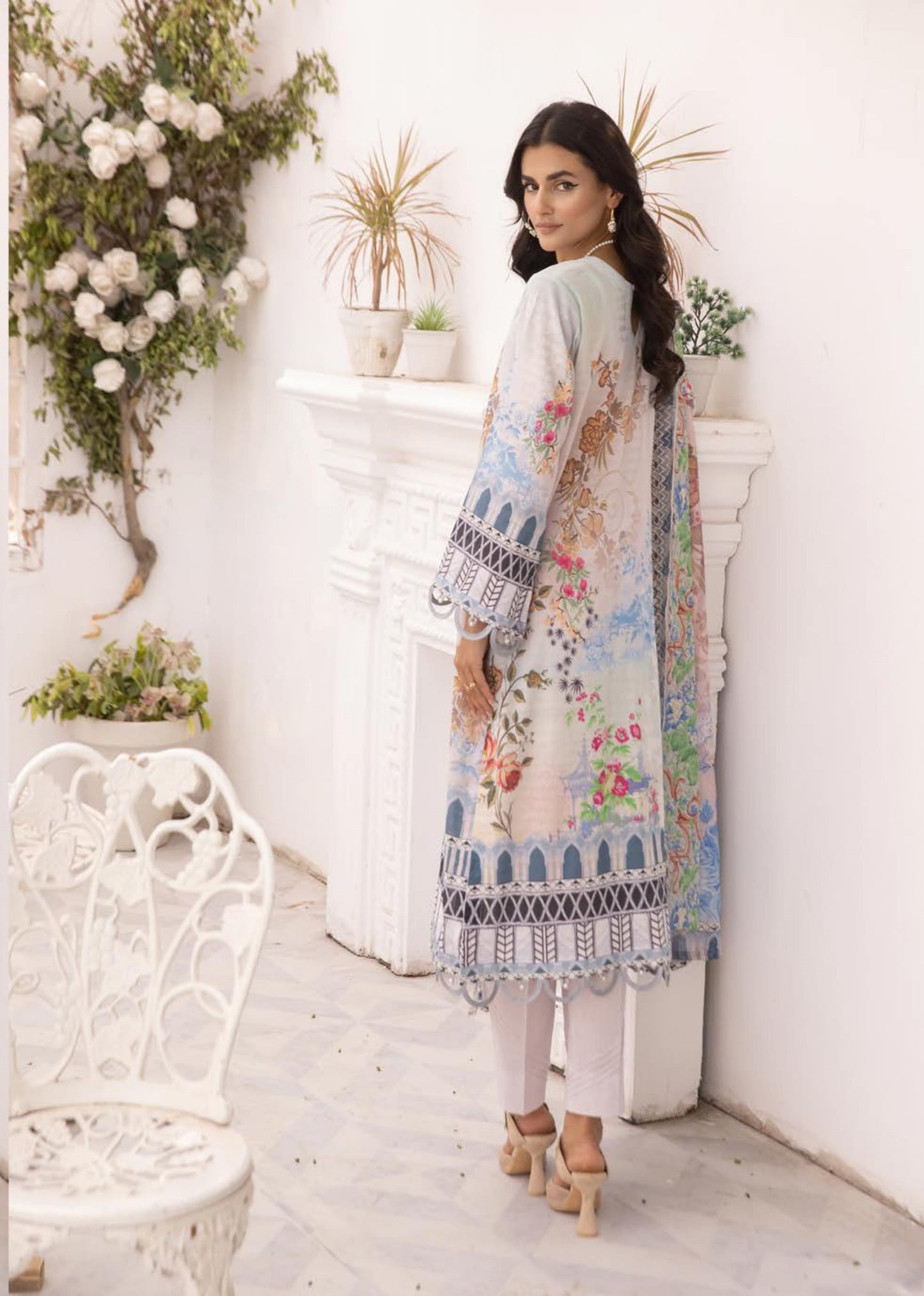 3Piece - Superior Printed Lawn Suit Carnation  D031