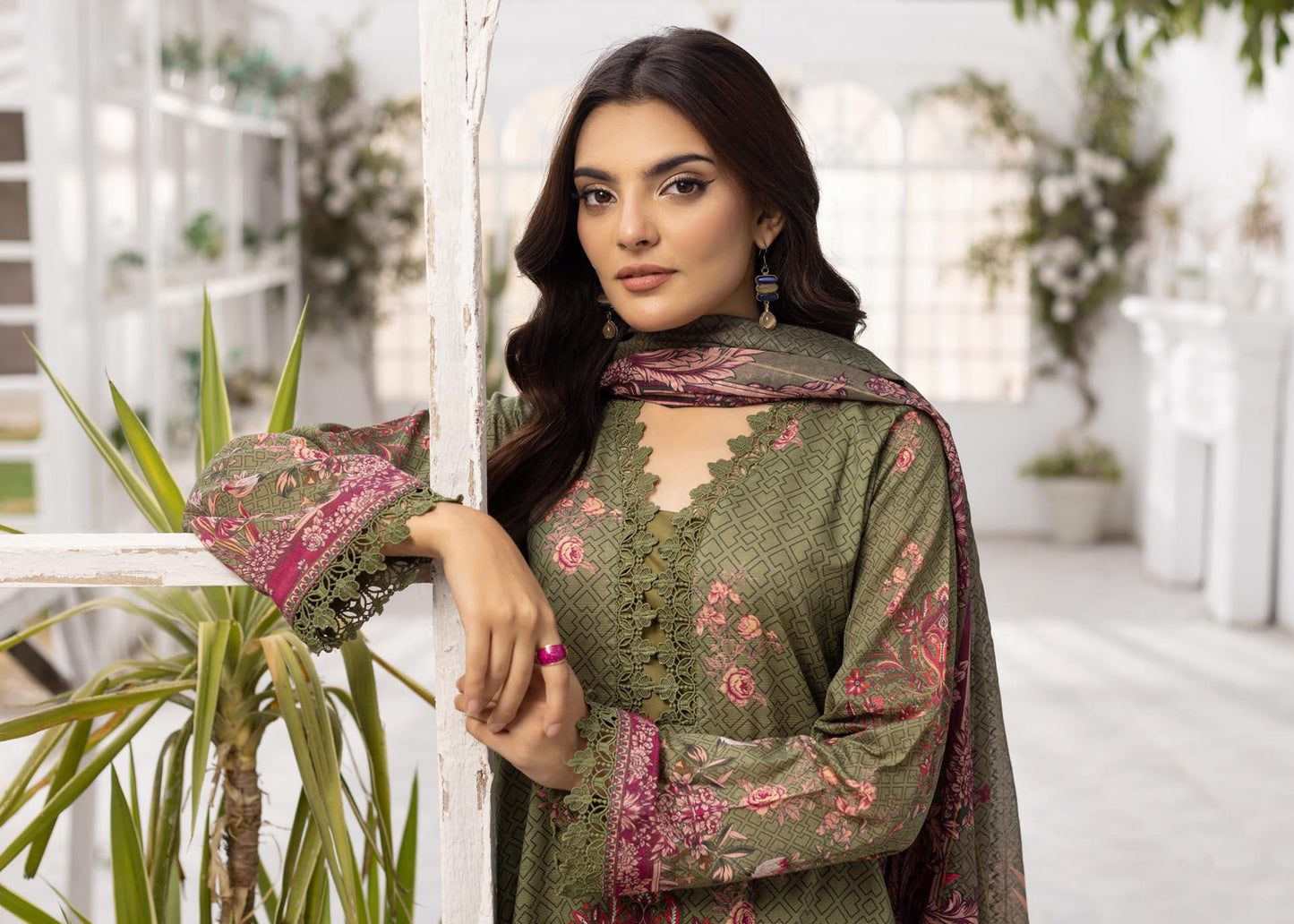 3Piece - Superior Printed Lawn Suit Carnation  D033