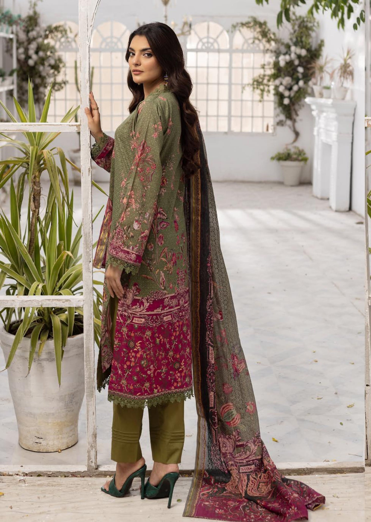 3Piece - Superior Printed Lawn Suit Carnation  D033