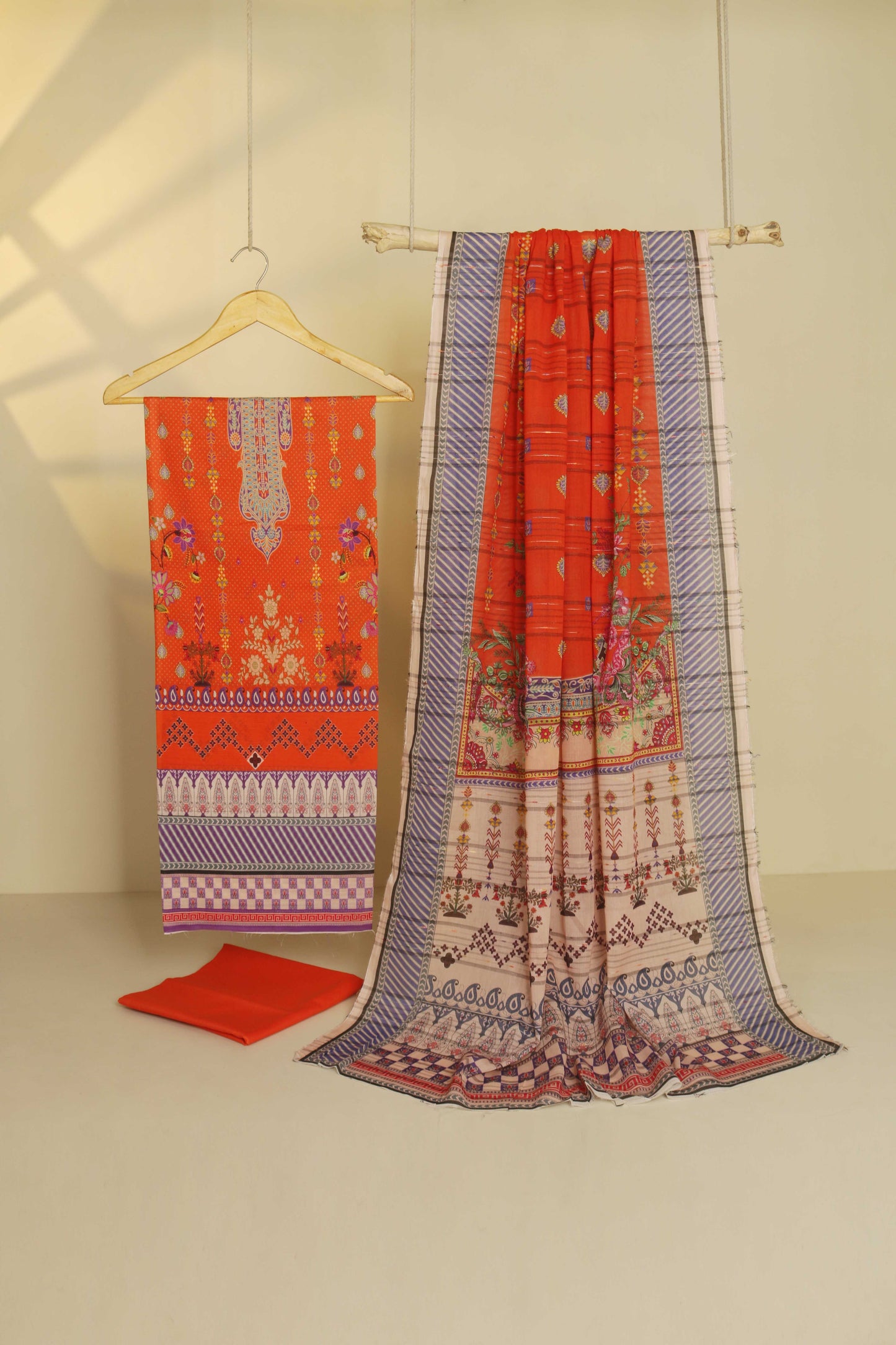 3Piece - Superior Printed Lawn Suit H25SLST06