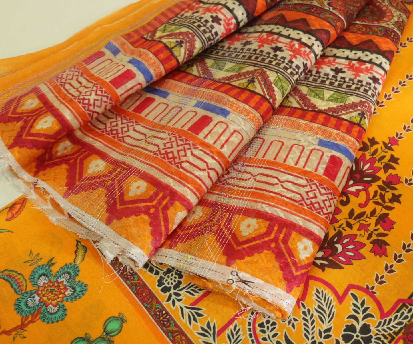 3Piece - Superior Printed Lawn Suit Carnation CR33