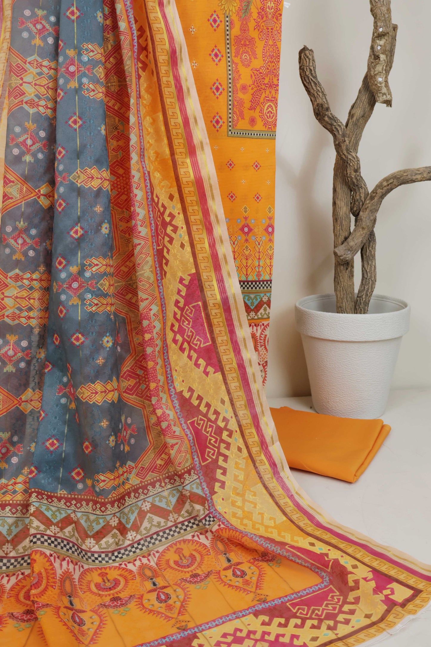 3Piece - Superior Printed Lawn Suit Carnation CR30